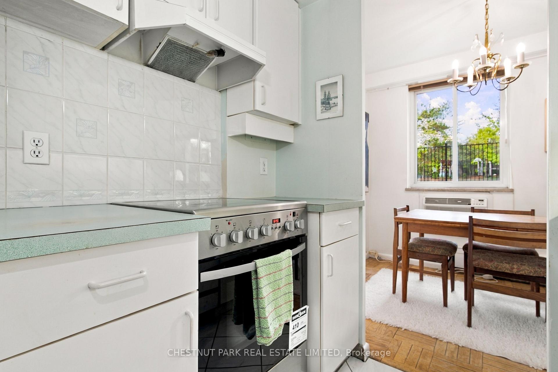 Photo 8 of 158 Crescent Road, Toronto, Rosedale-Moore Park — HOMEH