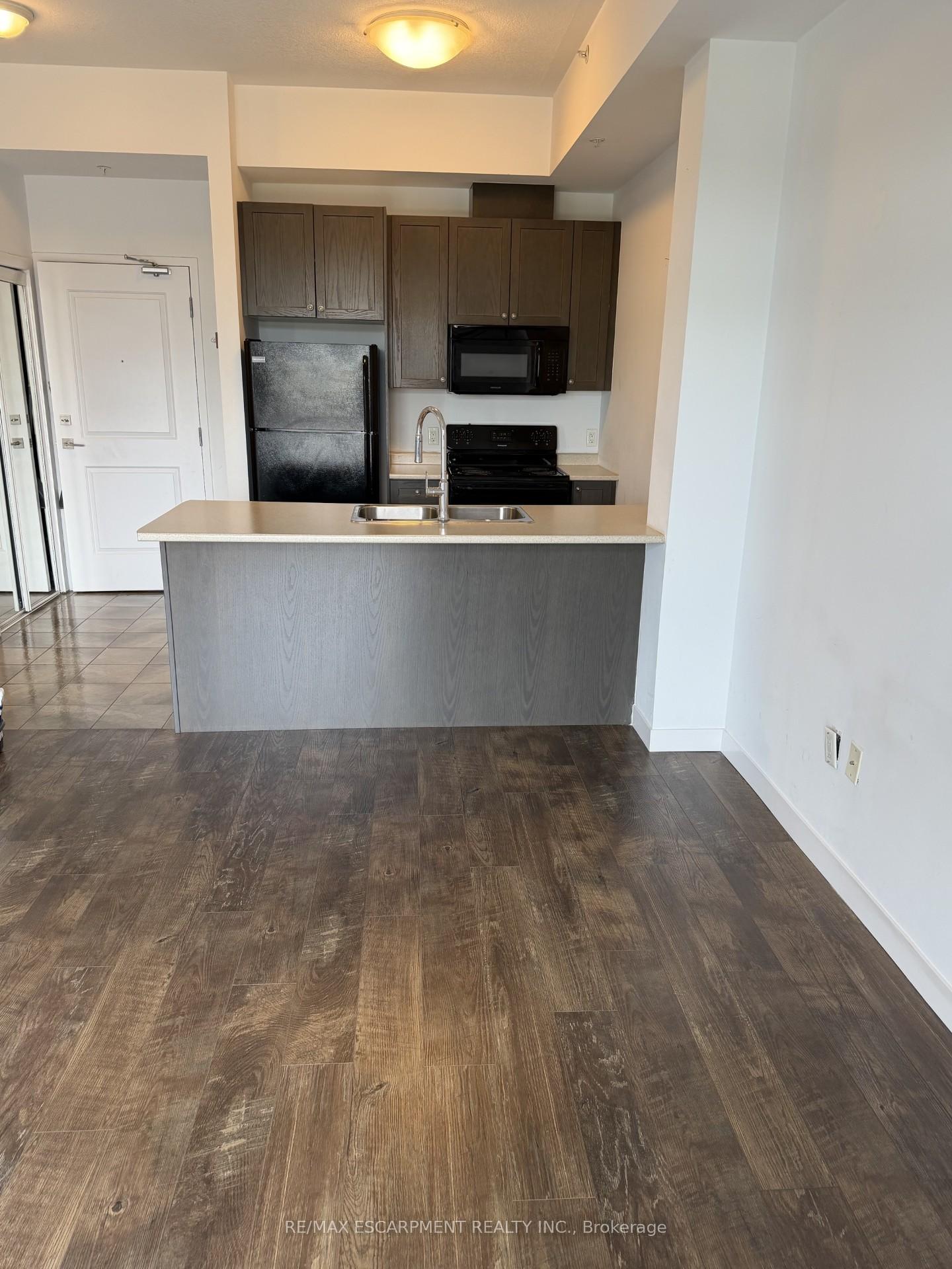 Photo 8 of Unit 408, 5010 Corporate Drive, Burlington, Uptown — HOMEH