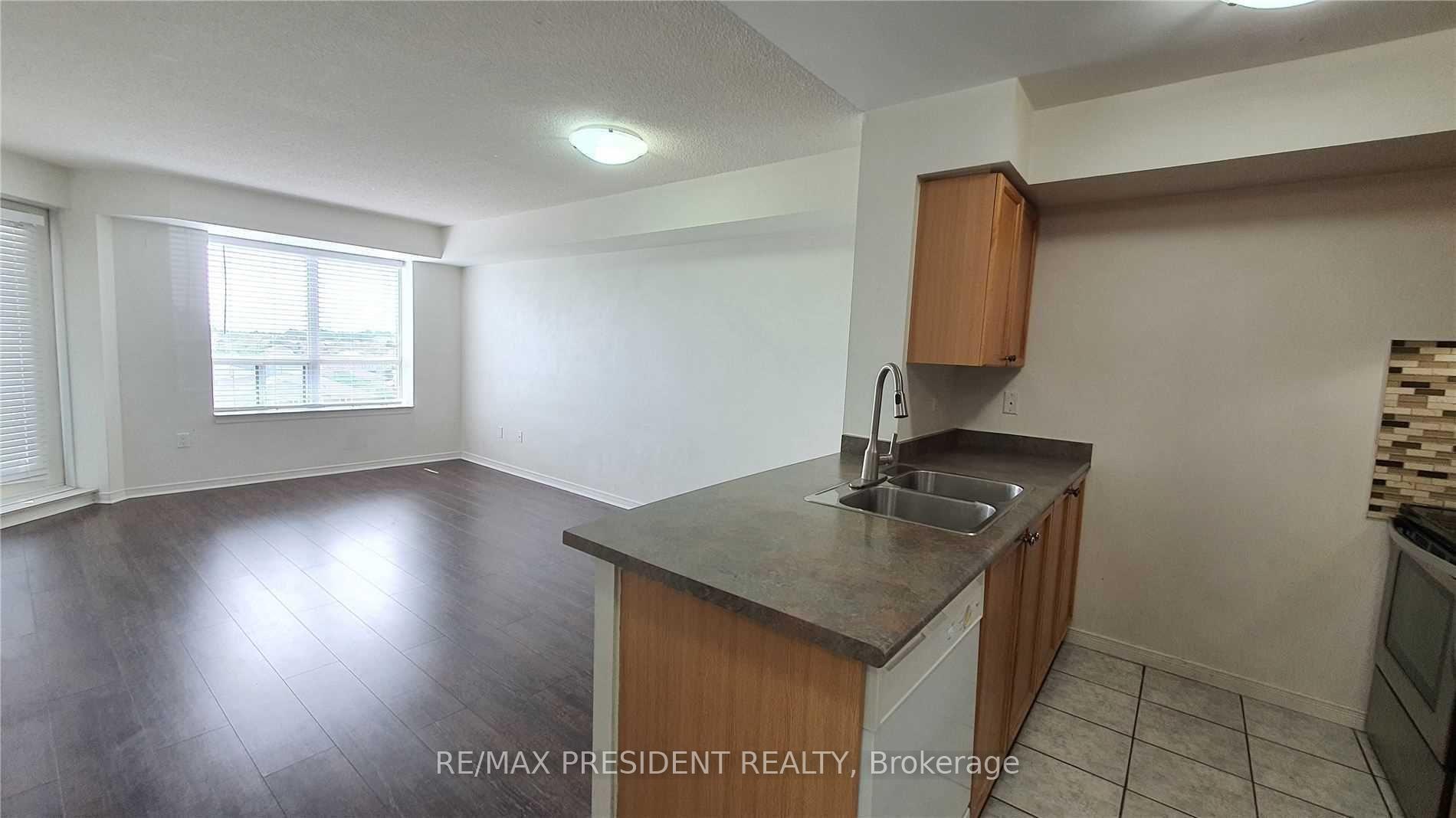 Photo 5 of Unit 501, 300 Ray Lawson Boulevard, Brampton, Fletcher's Creek South — HOMEH