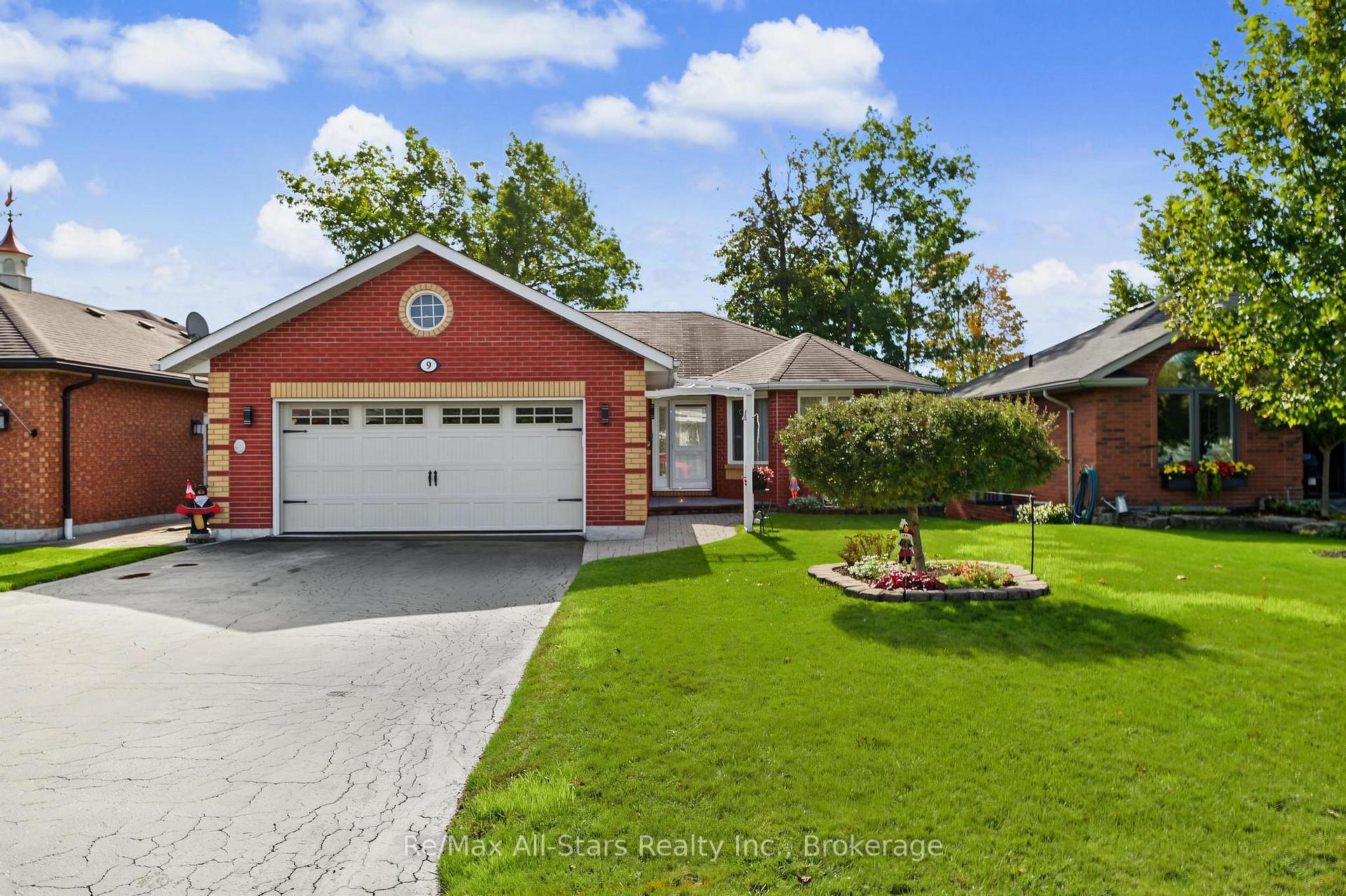 Photo 2 of 9 Hillview Drive, Kawartha Lakes, Bobcaygeon — HOMEH