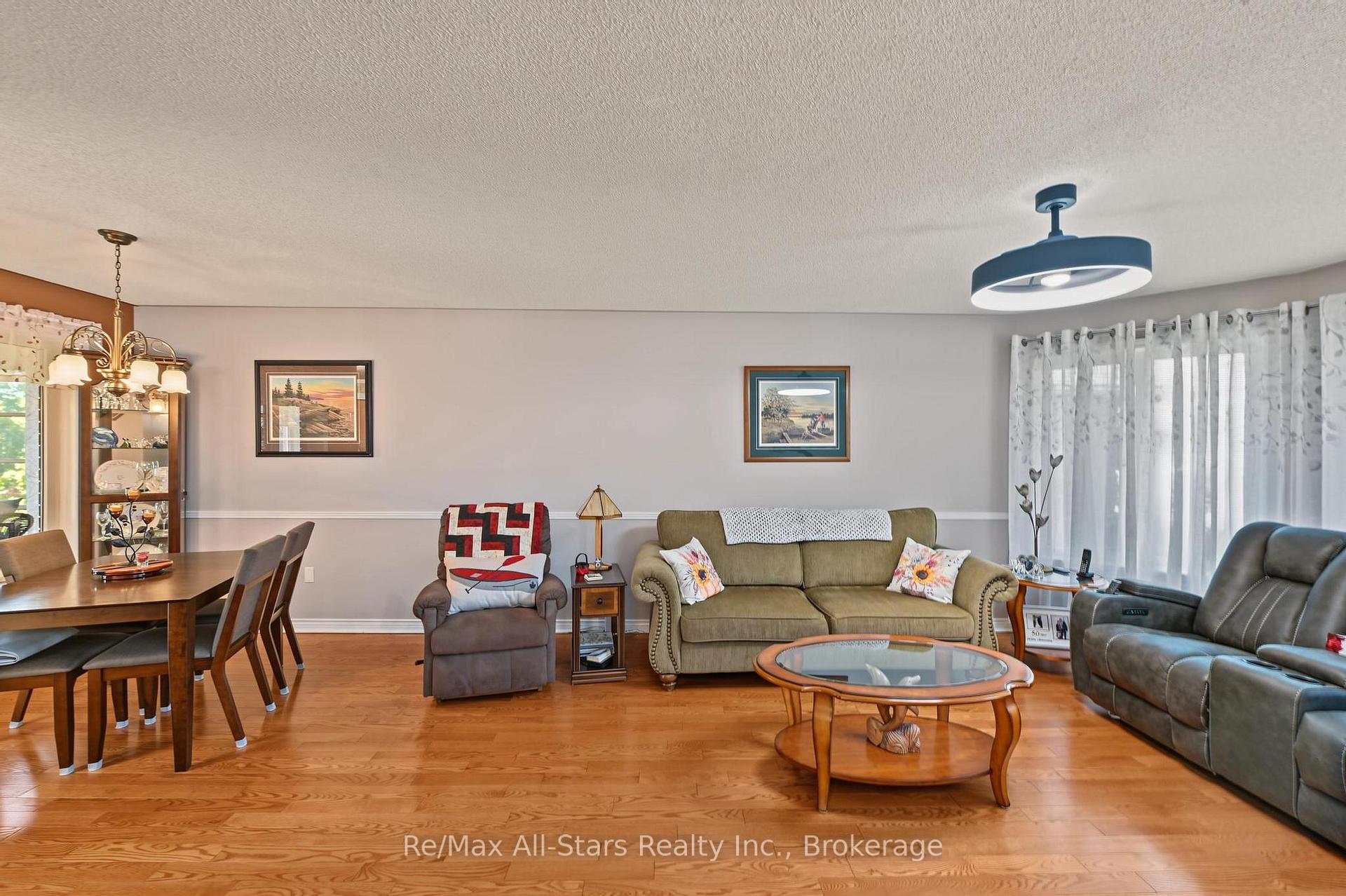 Photo 8 of 9 Hillview Drive, Kawartha Lakes, Bobcaygeon — HOMEH