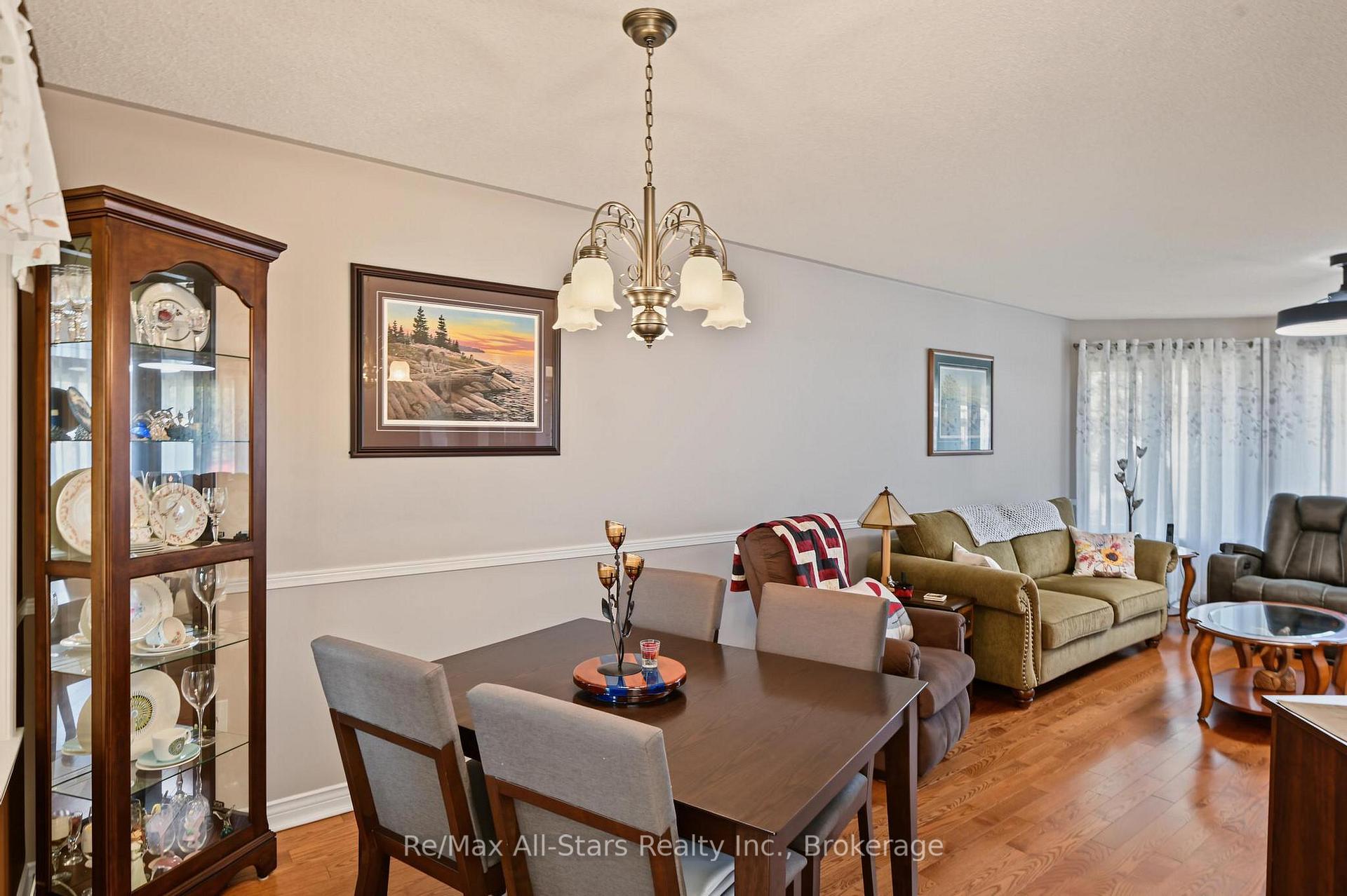 Photo 17 of 9 Hillview Drive, Kawartha Lakes, Bobcaygeon — HOMEH