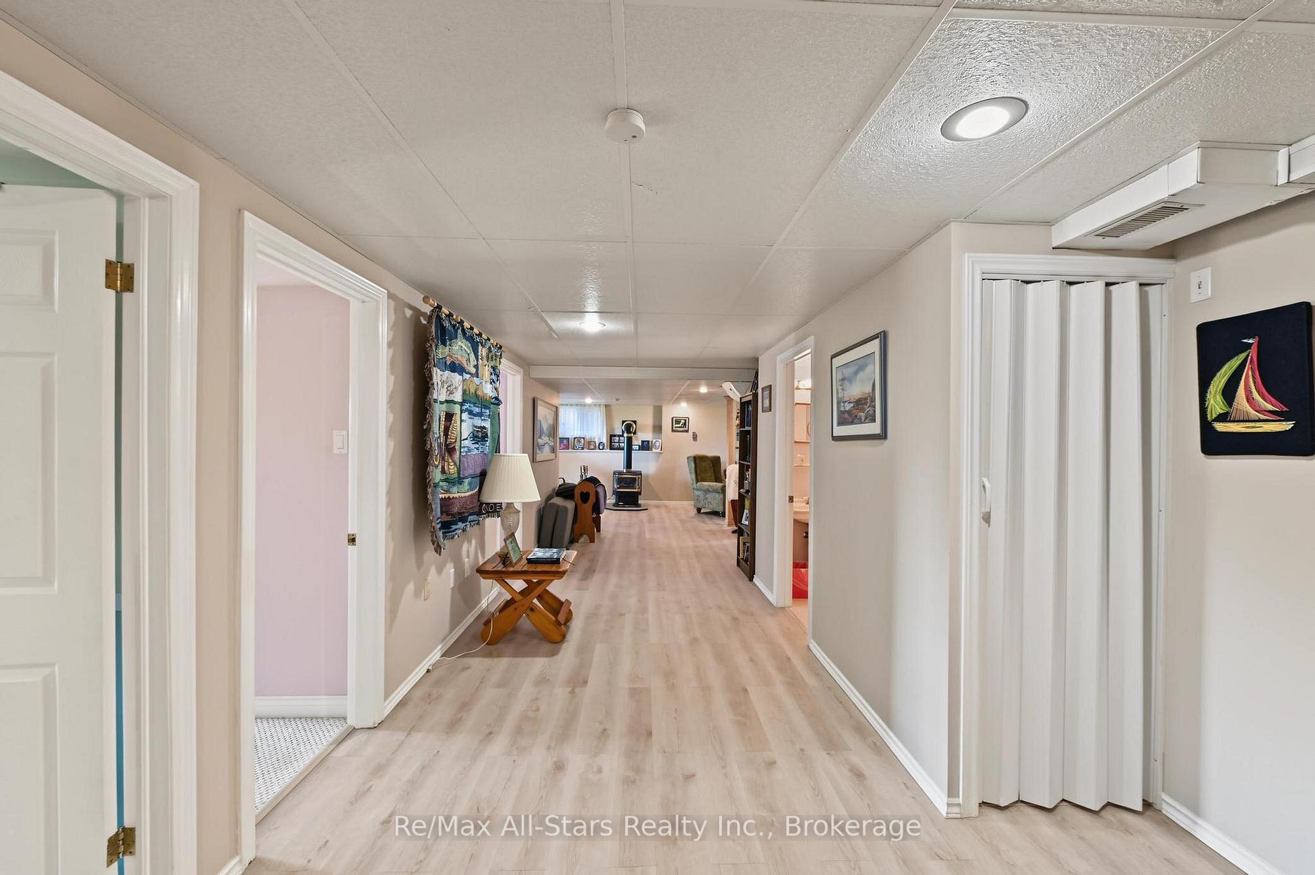 Photo 29 of 9 Hillview Drive, Kawartha Lakes, Bobcaygeon — HOMEH