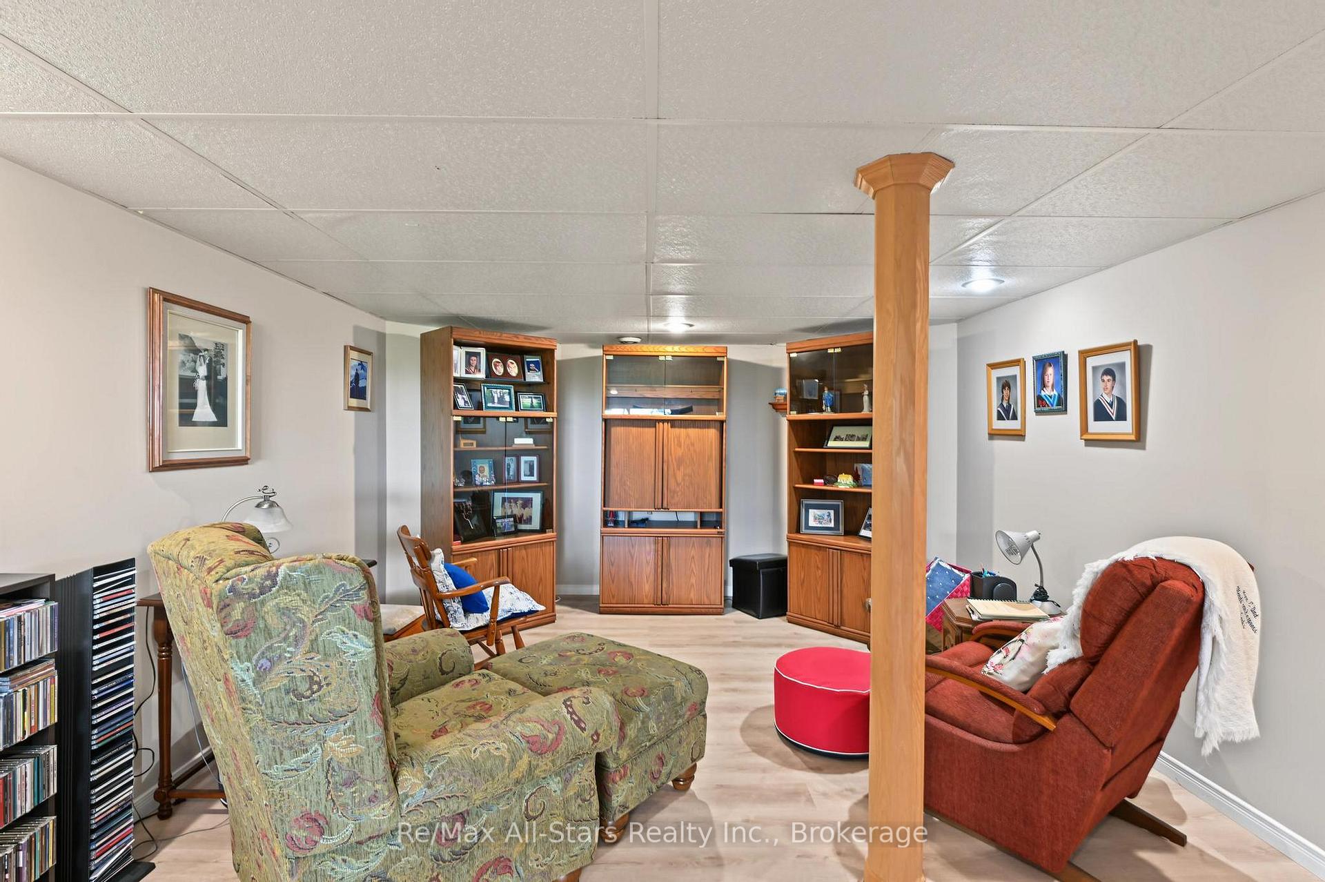 Photo 34 of 9 Hillview Drive, Kawartha Lakes, Bobcaygeon — HOMEH