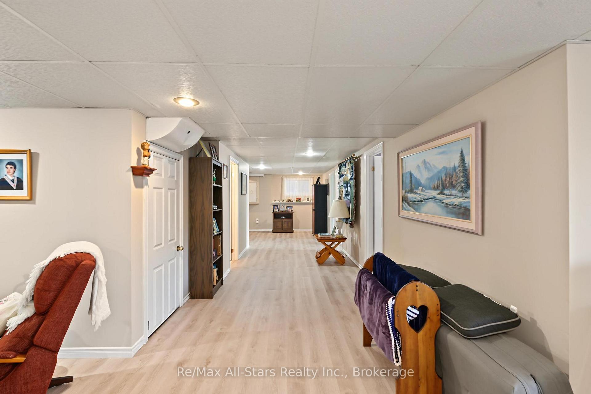 Photo 36 of 9 Hillview Drive, Kawartha Lakes, Bobcaygeon — HOMEH