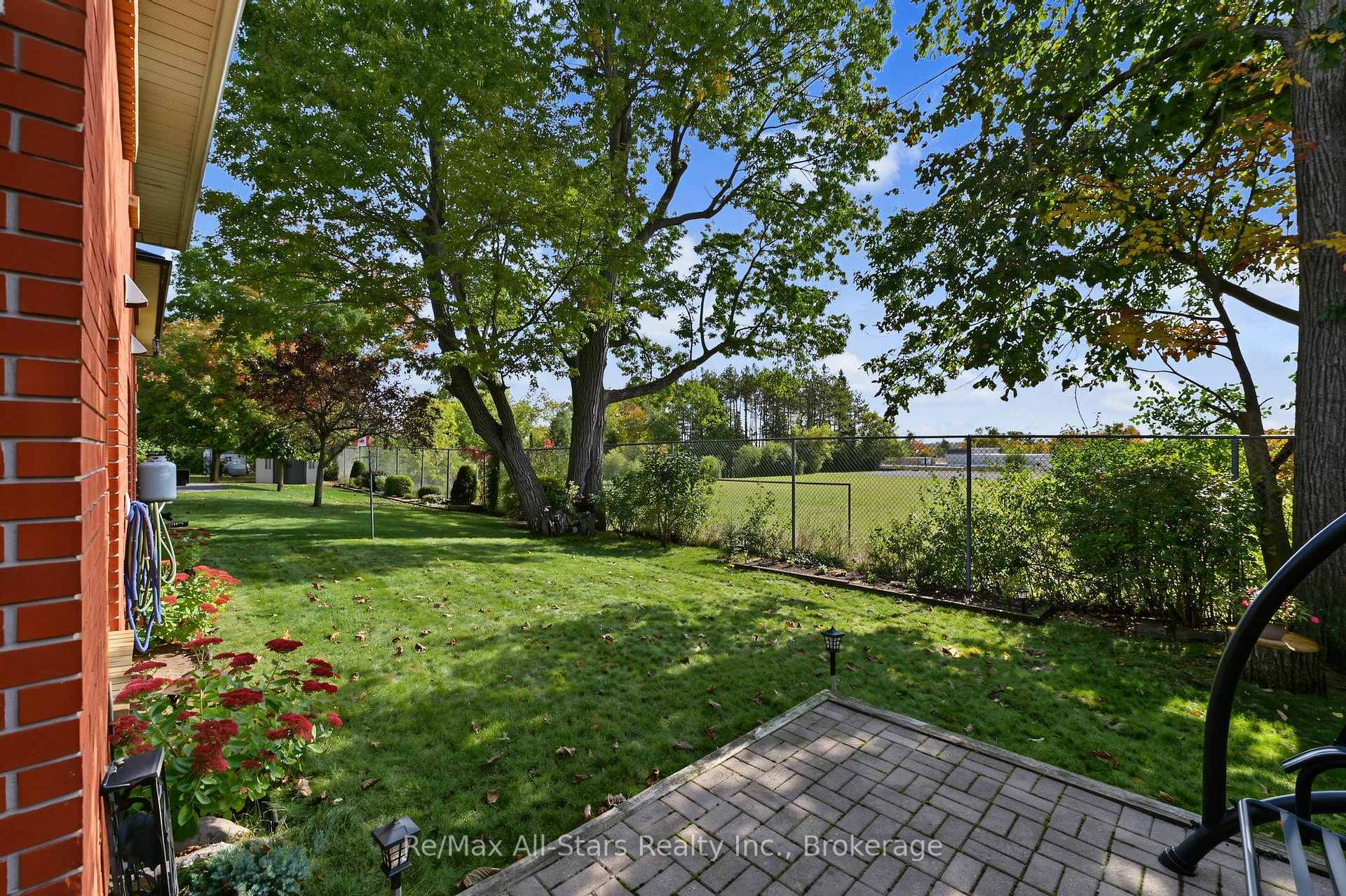 Photo 37 of 9 Hillview Drive, Kawartha Lakes, Bobcaygeon — HOMEH