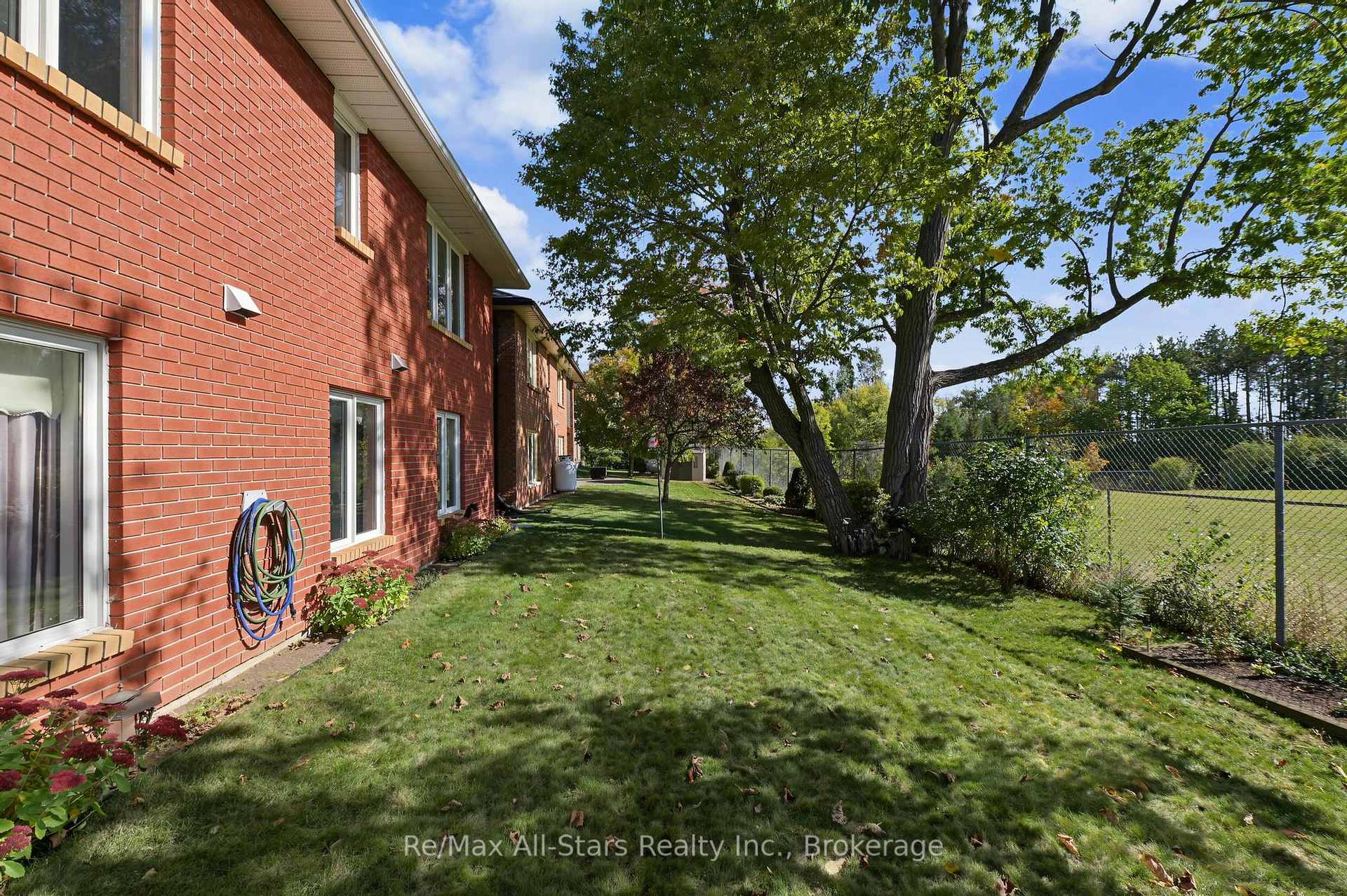 Photo 38 of 9 Hillview Drive, Kawartha Lakes, Bobcaygeon — HOMEH