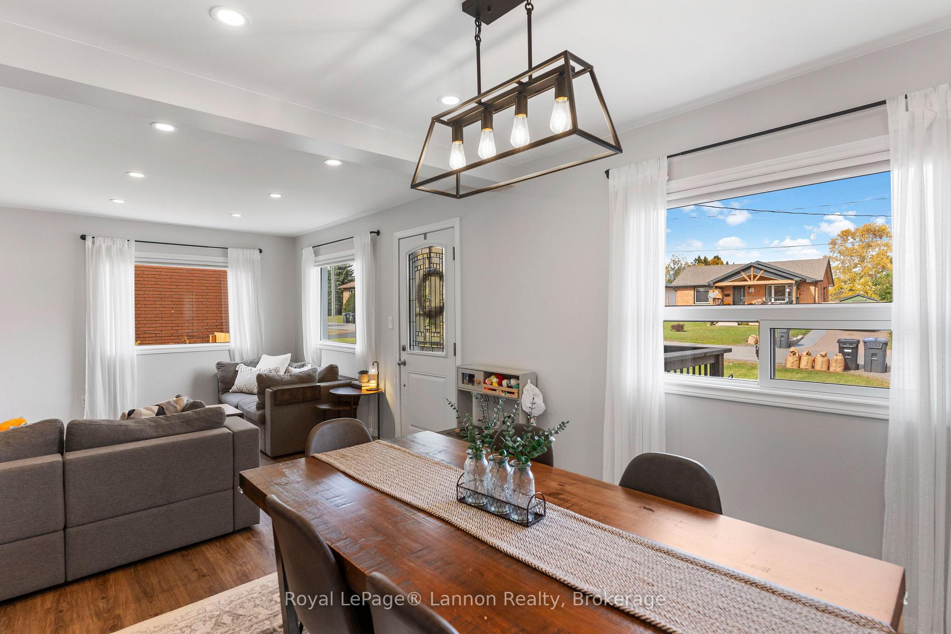 Photo 9 of 95 Oswald Street, Thunder Bay, Shuniah — HOMEH