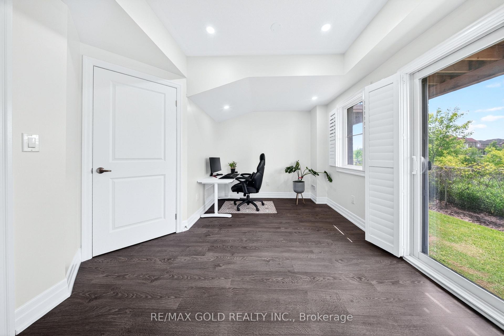 Photo 3 of Unit 12, 384 Arctic Red Drive, Oshawa, Windfields — HOMEH