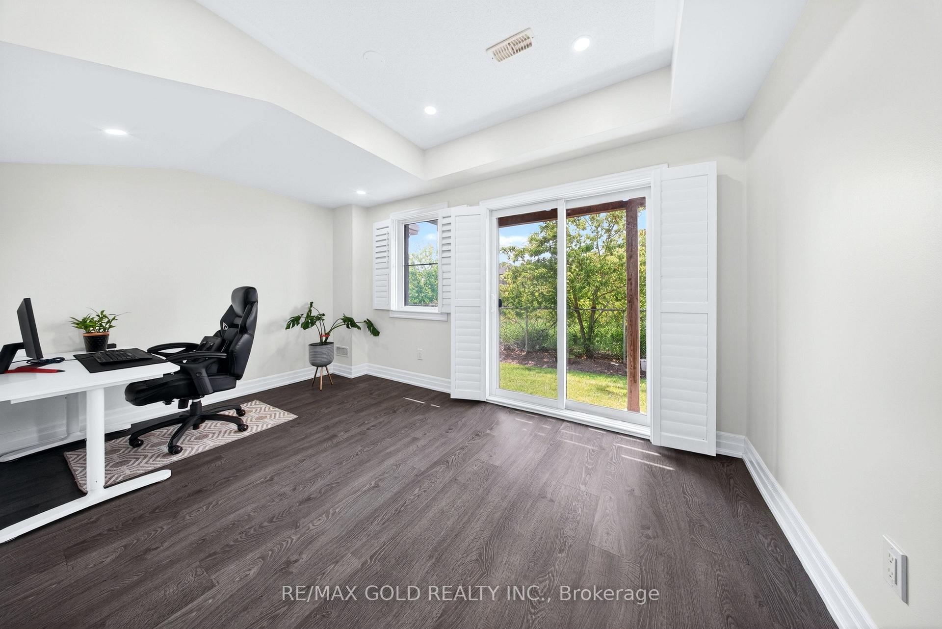 Photo 4 of Unit 12, 384 Arctic Red Drive, Oshawa, Windfields — HOMEH