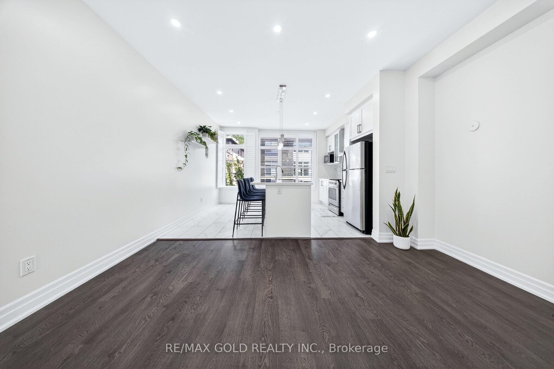 Photo 9 of Unit 12, 384 Arctic Red Drive, Oshawa, Windfields — HOMEH