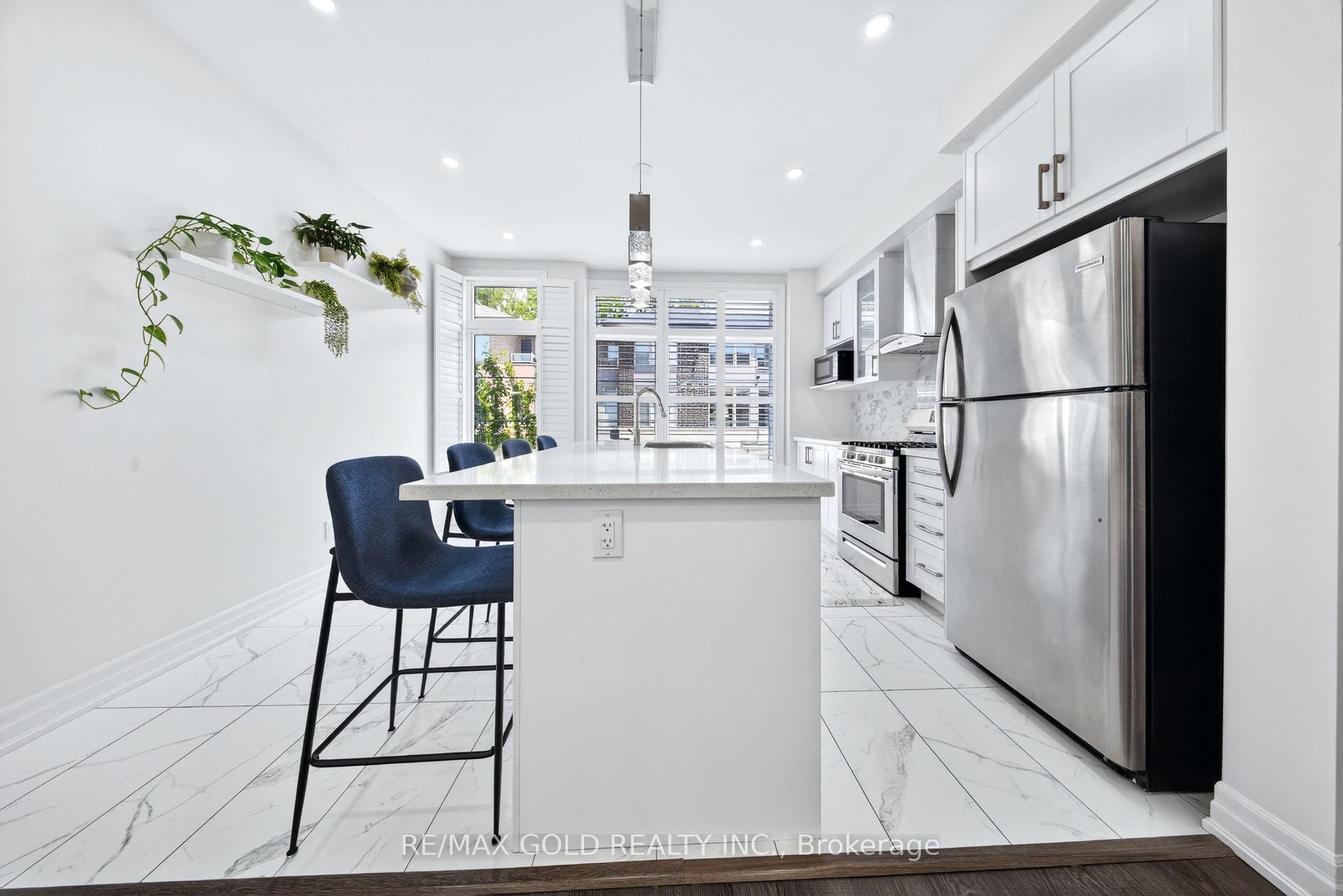 Photo 10 of Unit 12, 384 Arctic Red Drive, Oshawa, Windfields — HOMEH