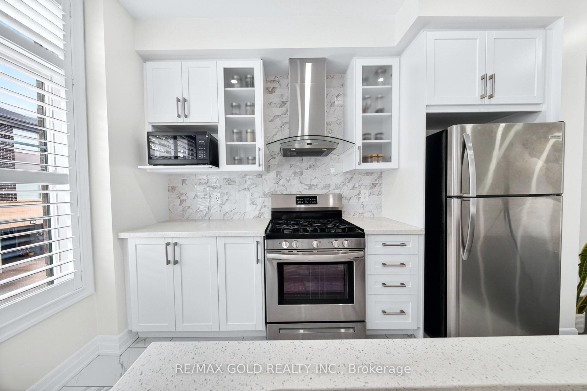 Photo 13 of Unit 12, 384 Arctic Red Drive, Oshawa, Windfields — HOMEH