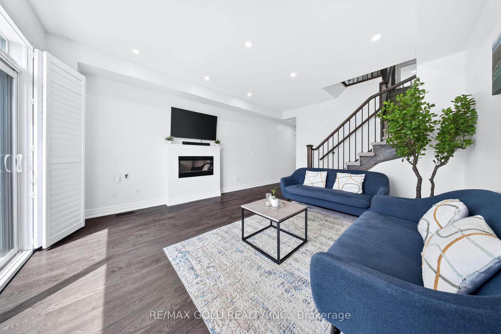 Photo 23 of Unit 12, 384 Arctic Red Drive, Oshawa, Windfields — HOMEH