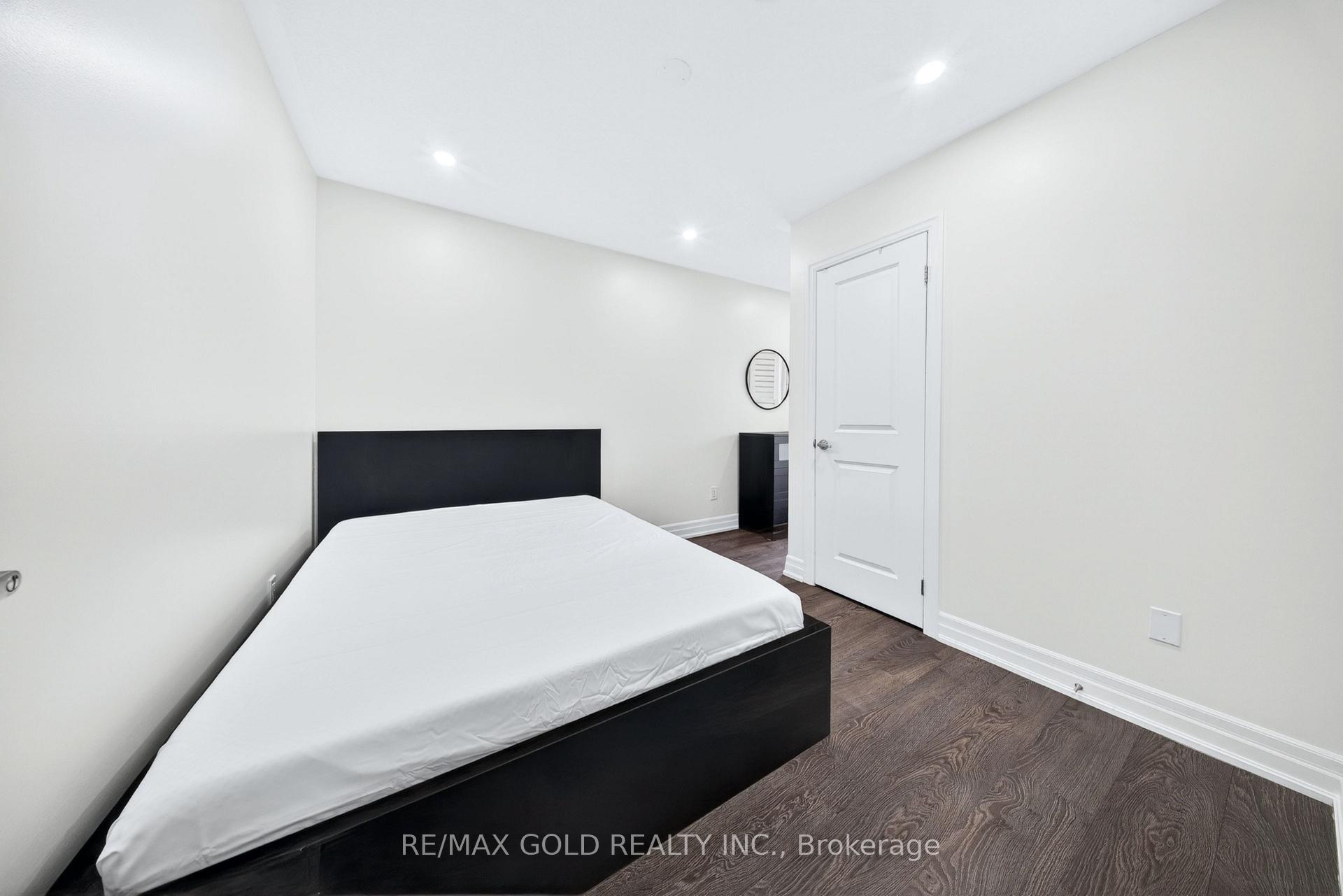 Photo 32 of Unit 12, 384 Arctic Red Drive, Oshawa, Windfields — HOMEH