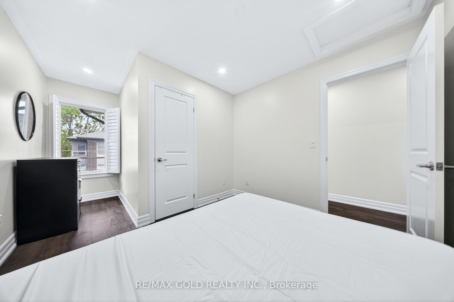 Photo 33 of Unit 12, 384 Arctic Red Drive, Oshawa, Windfields — HOMEH