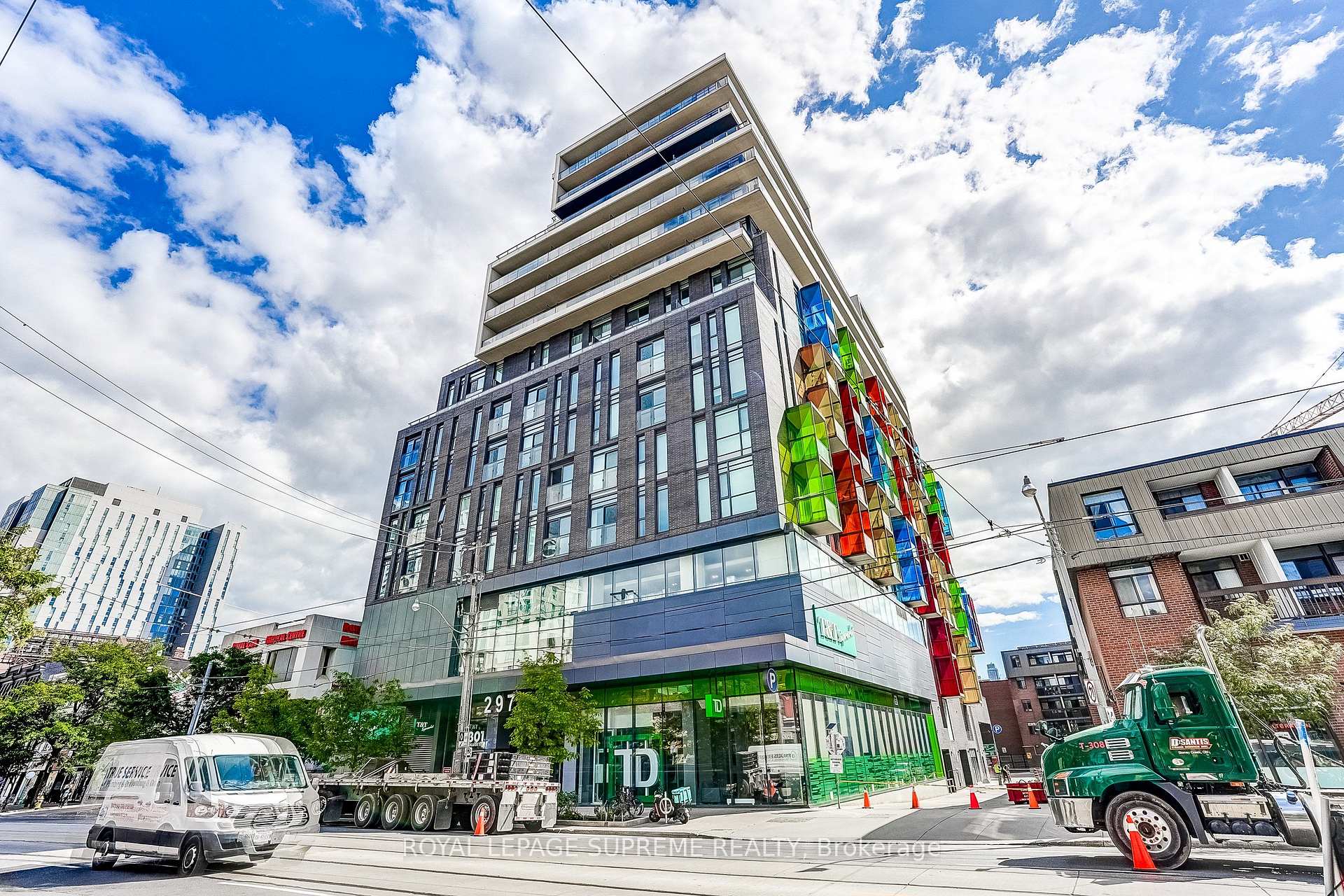 Photo 2 of Unit 720, 297 College Street, Toronto, Kensington-Chinatown — HOMEH