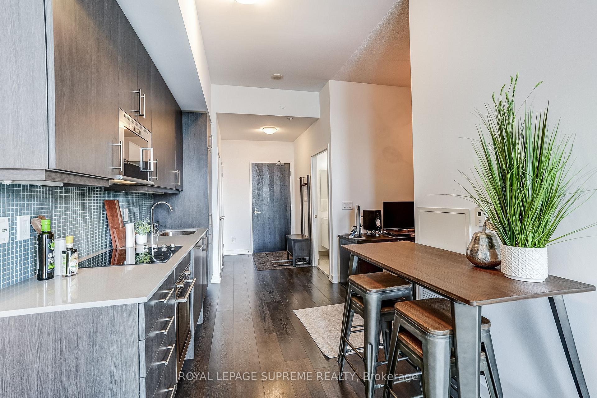 Photo 14 of Unit 720, 297 College Street, Toronto, Kensington-Chinatown — HOMEH