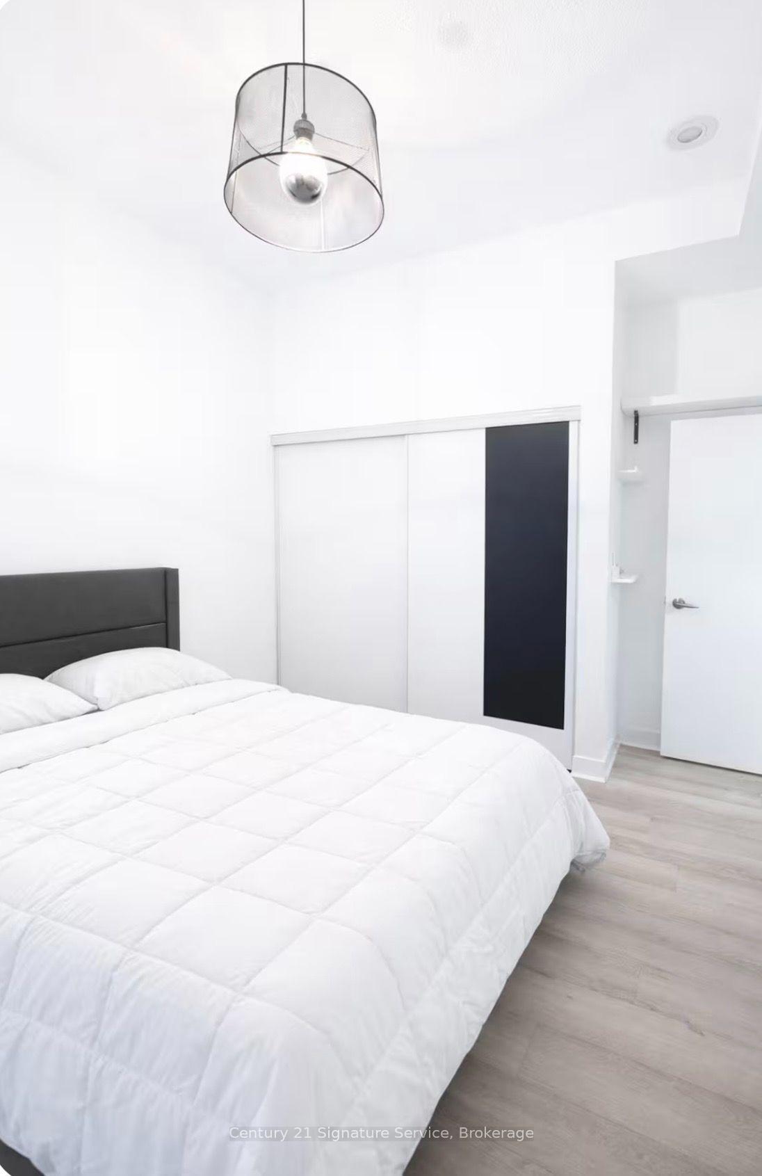 Photo 9 of Unit 711, 4070 Confederation Parkway, Mississauga, City Centre — HOMEH