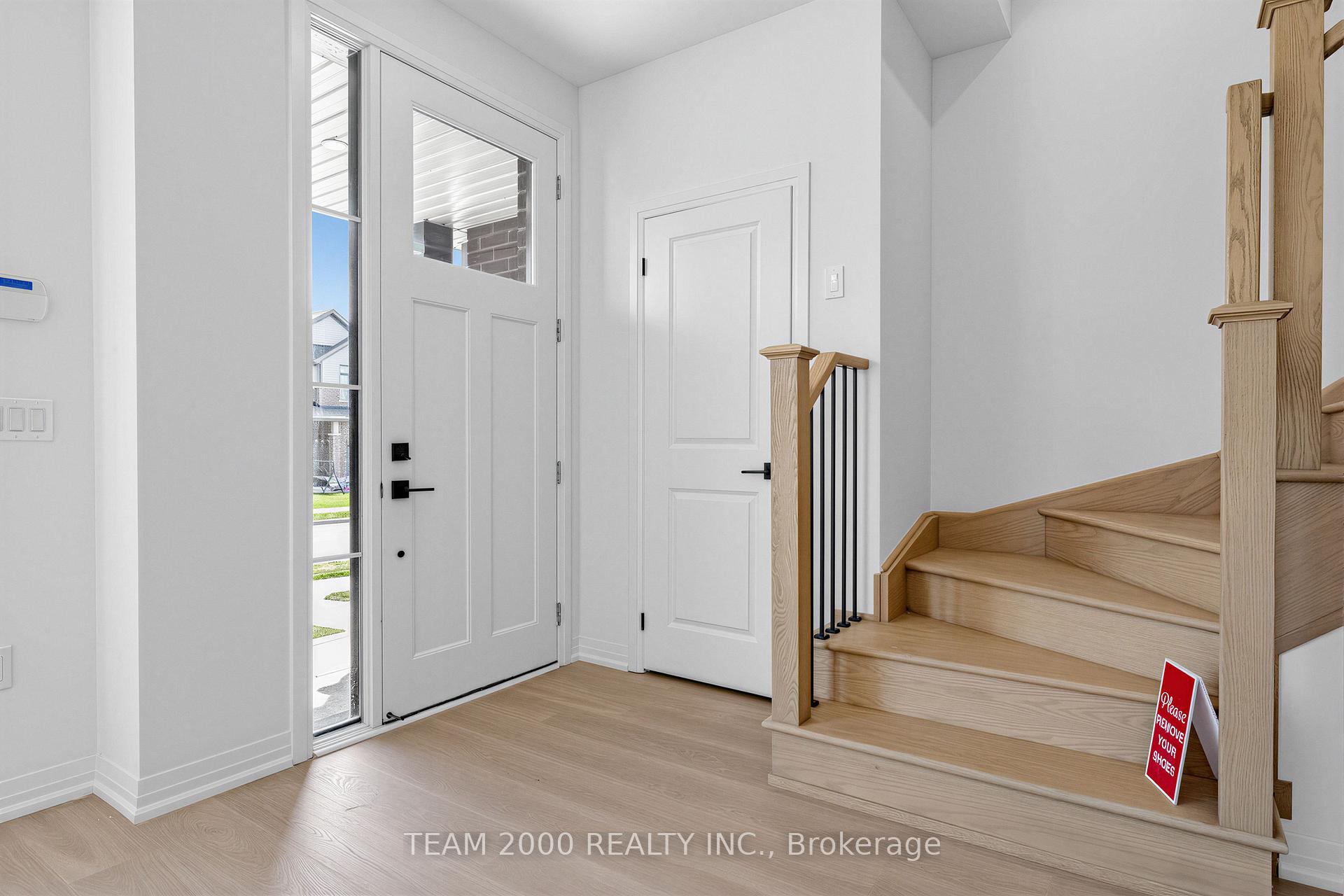 Photo 3 of 188 Spitfire Drive, Hamilton, Mount Hope — HOMEH