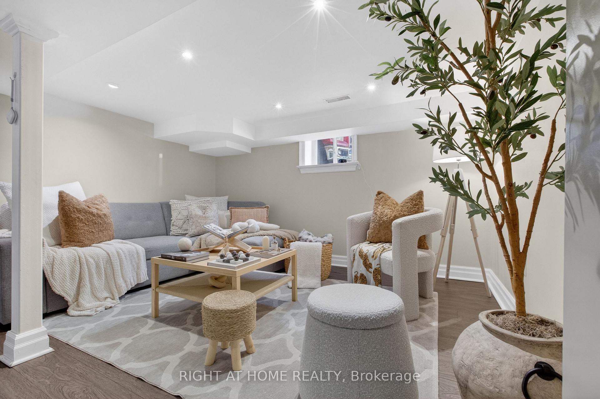 Photo 17 of 77 Elma Street, Etobicoke, Mimico — HOMEH