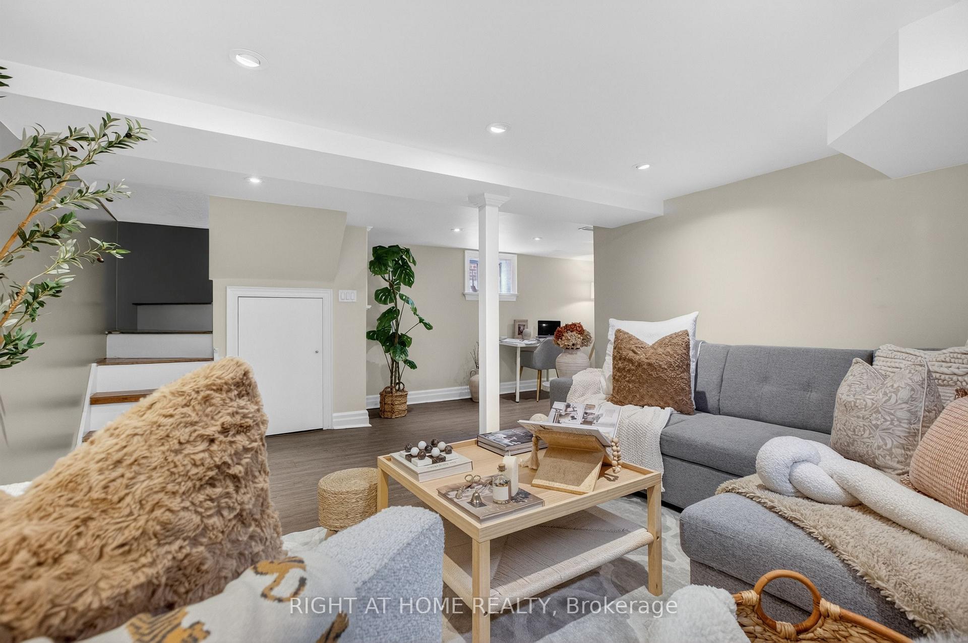 Photo 18 of 77 Elma Street, Etobicoke, Mimico — HOMEH