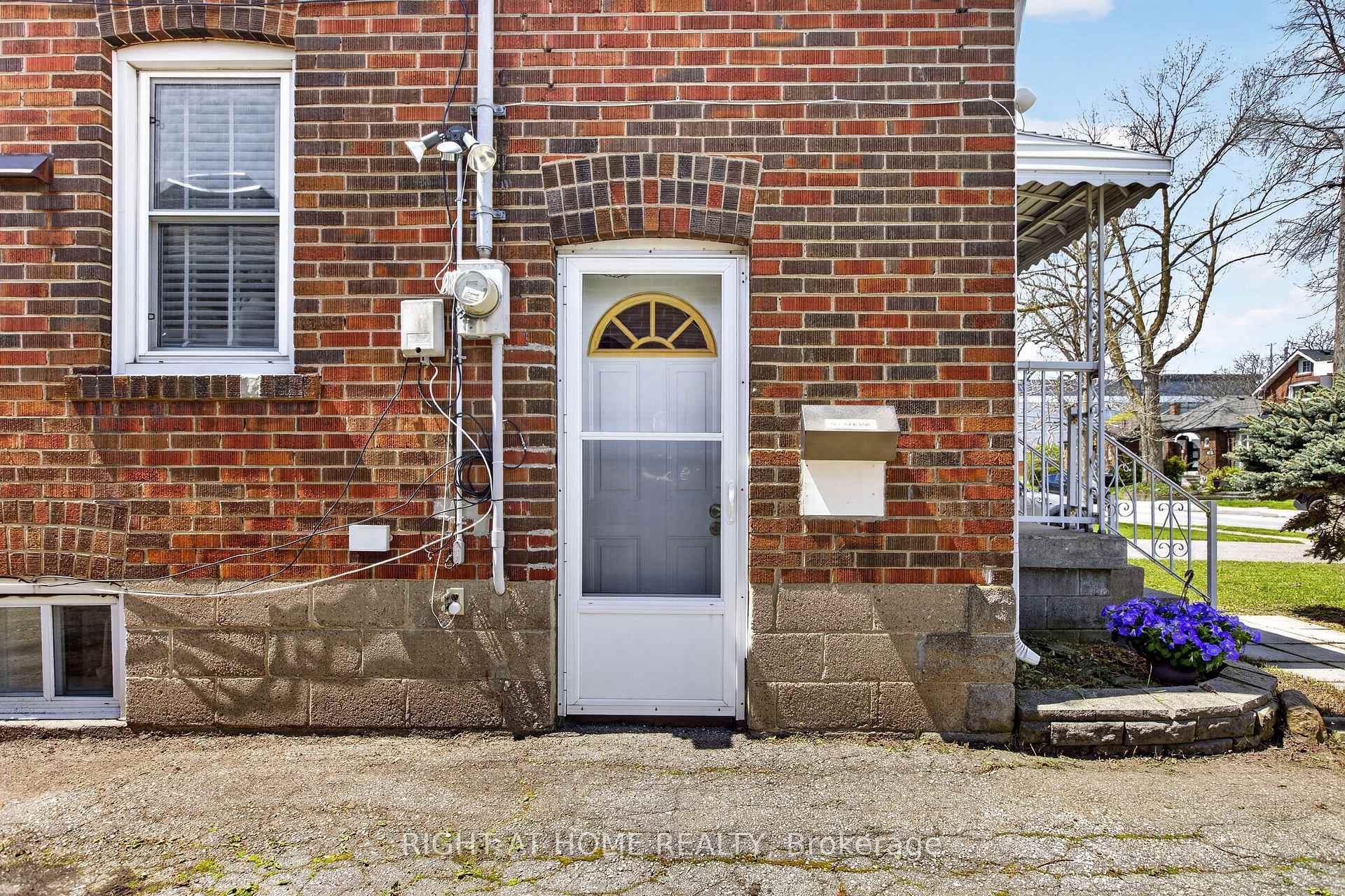 Photo 25 of 77 Elma Street, Etobicoke, Mimico — HOMEH