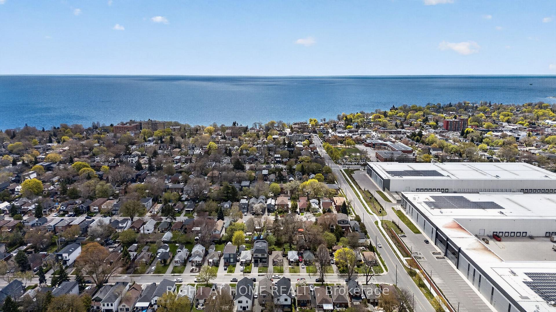 Photo 29 of 77 Elma Street, Etobicoke, Mimico — HOMEH