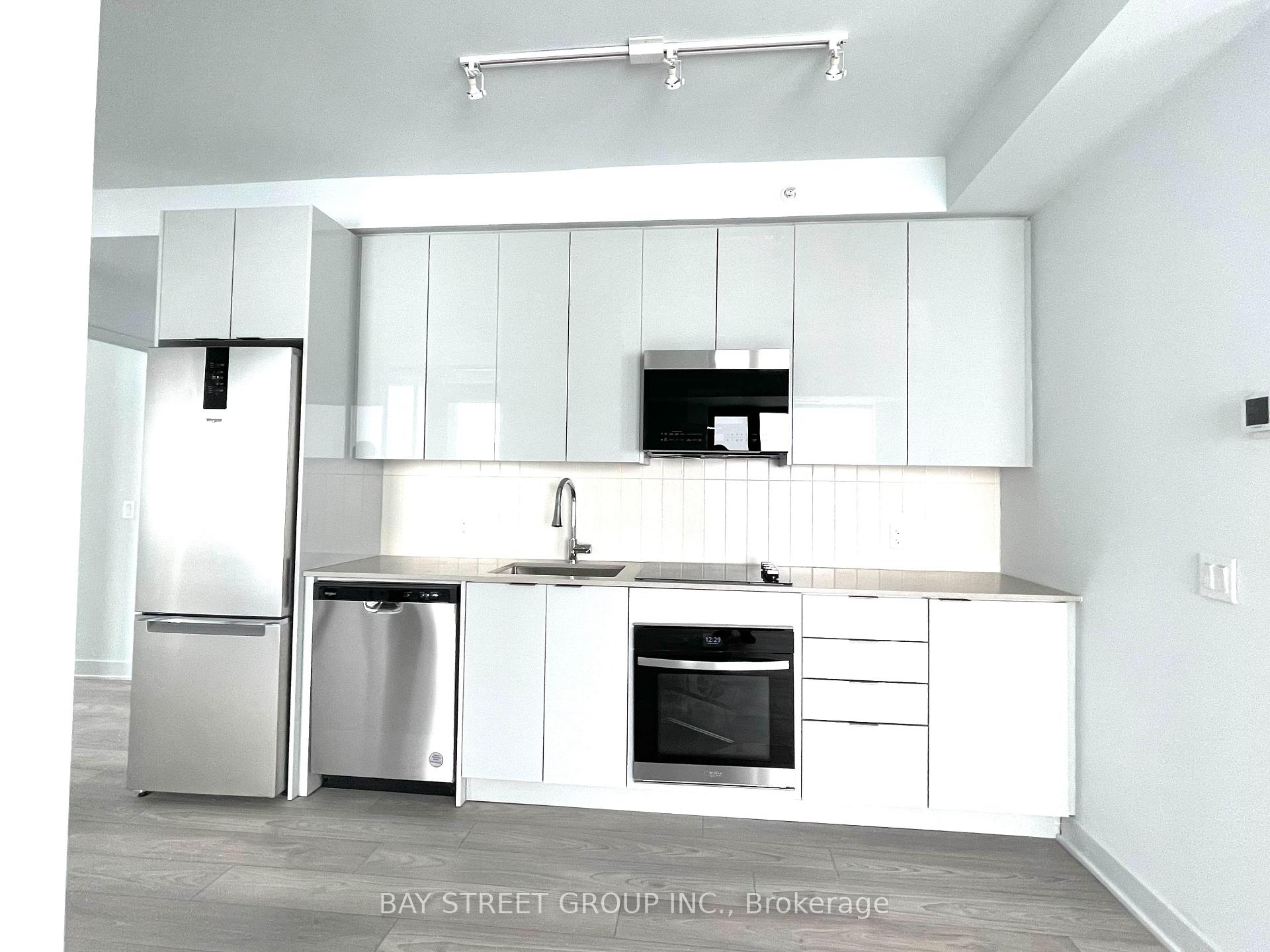 Photo 5 of Unit 4802, 2920 Highway 7 Road, Vaughan, Concord — HOMEH