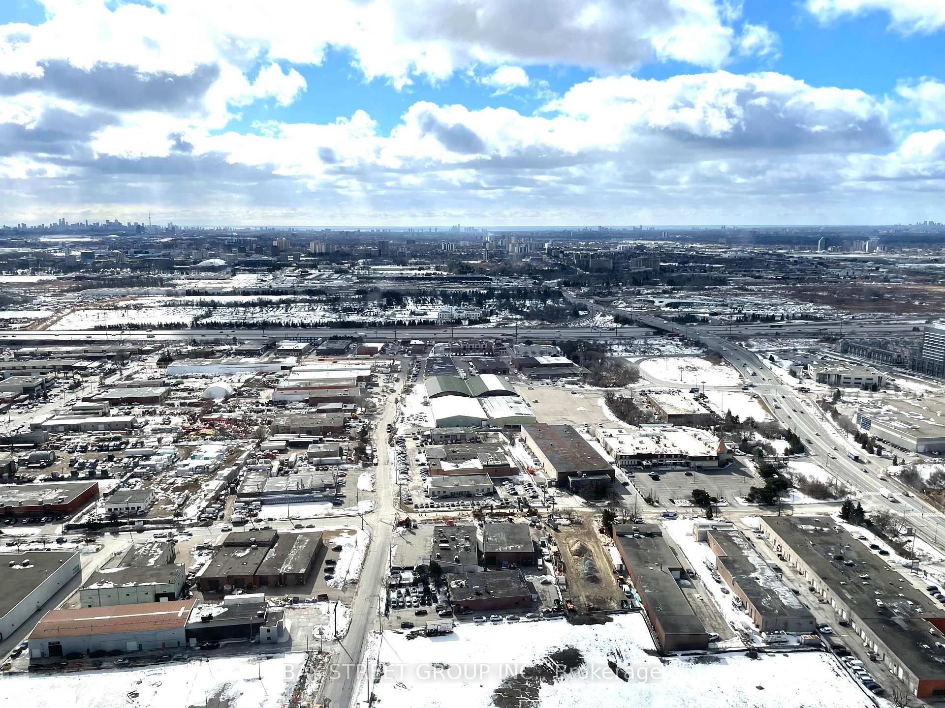 Photo 16 of Unit 4802, 2920 Highway 7 Road, Vaughan, Concord — HOMEH