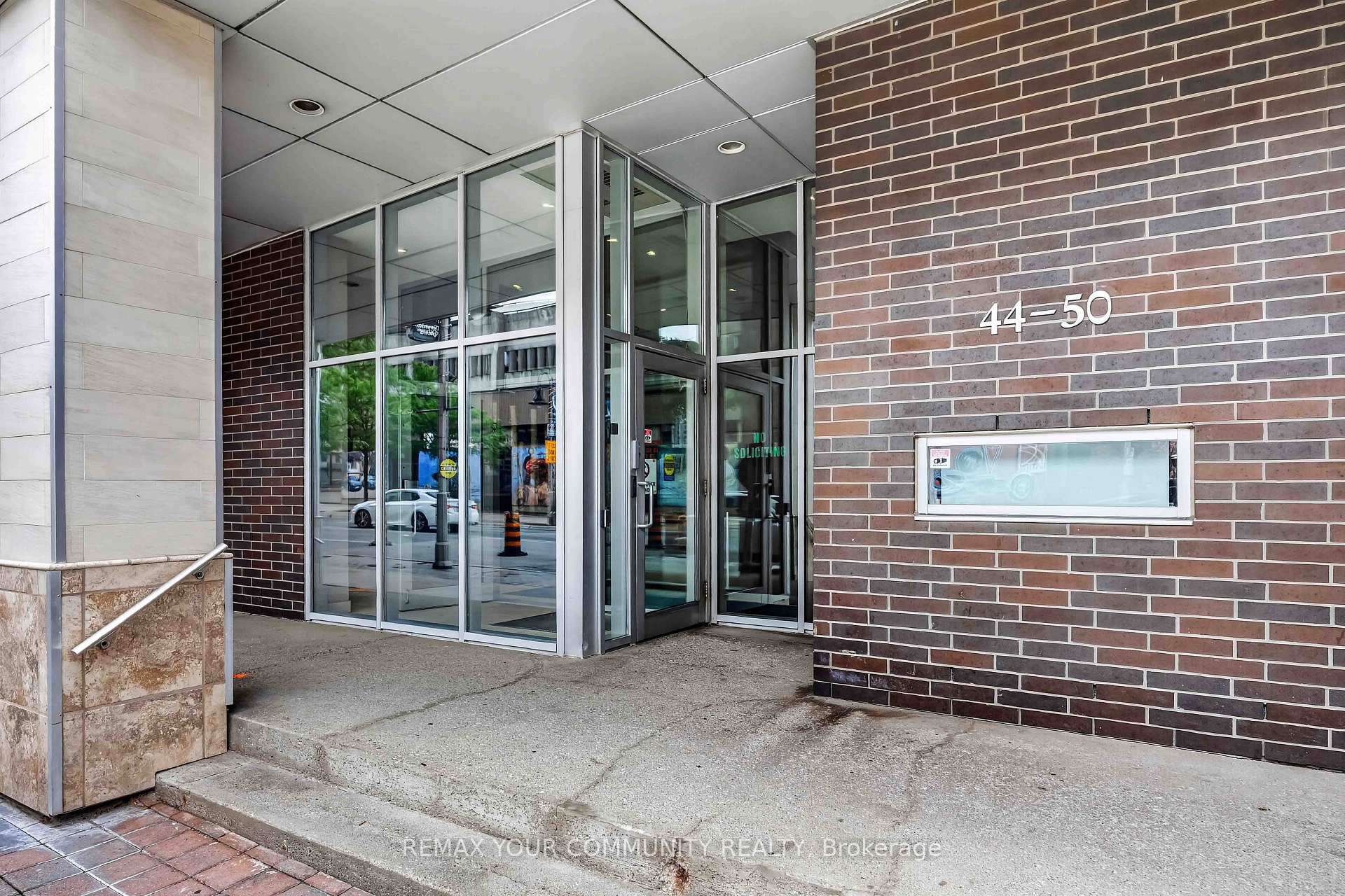Photo 6 of Unit 101, 44 Bond Street W, Oshawa, O'Neill — HOMEH