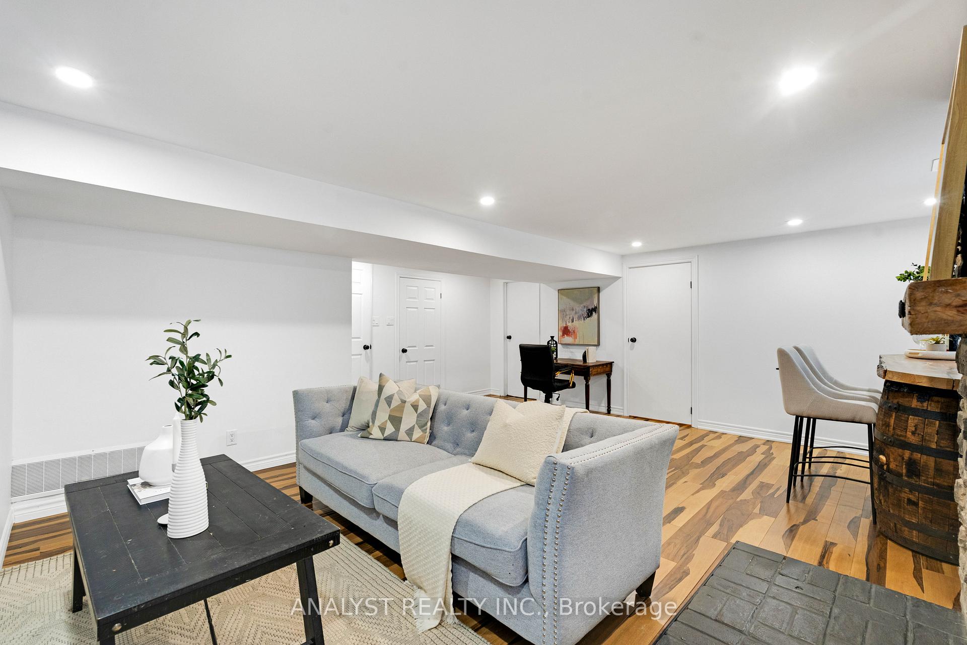 Photo 16 of 19 Pine Park Boulevard, Adjala-Tosorontio, Everett — HOMEH