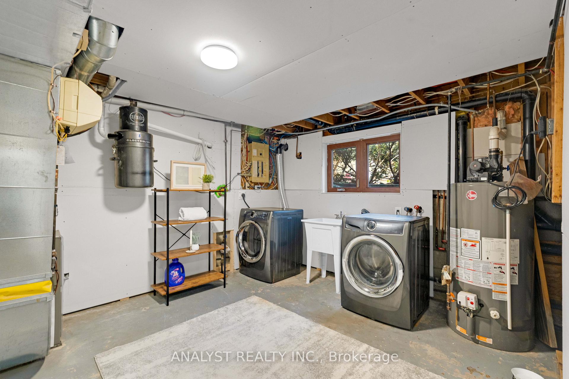 Photo 20 of 19 Pine Park Boulevard, Adjala-Tosorontio, Everett — HOMEH