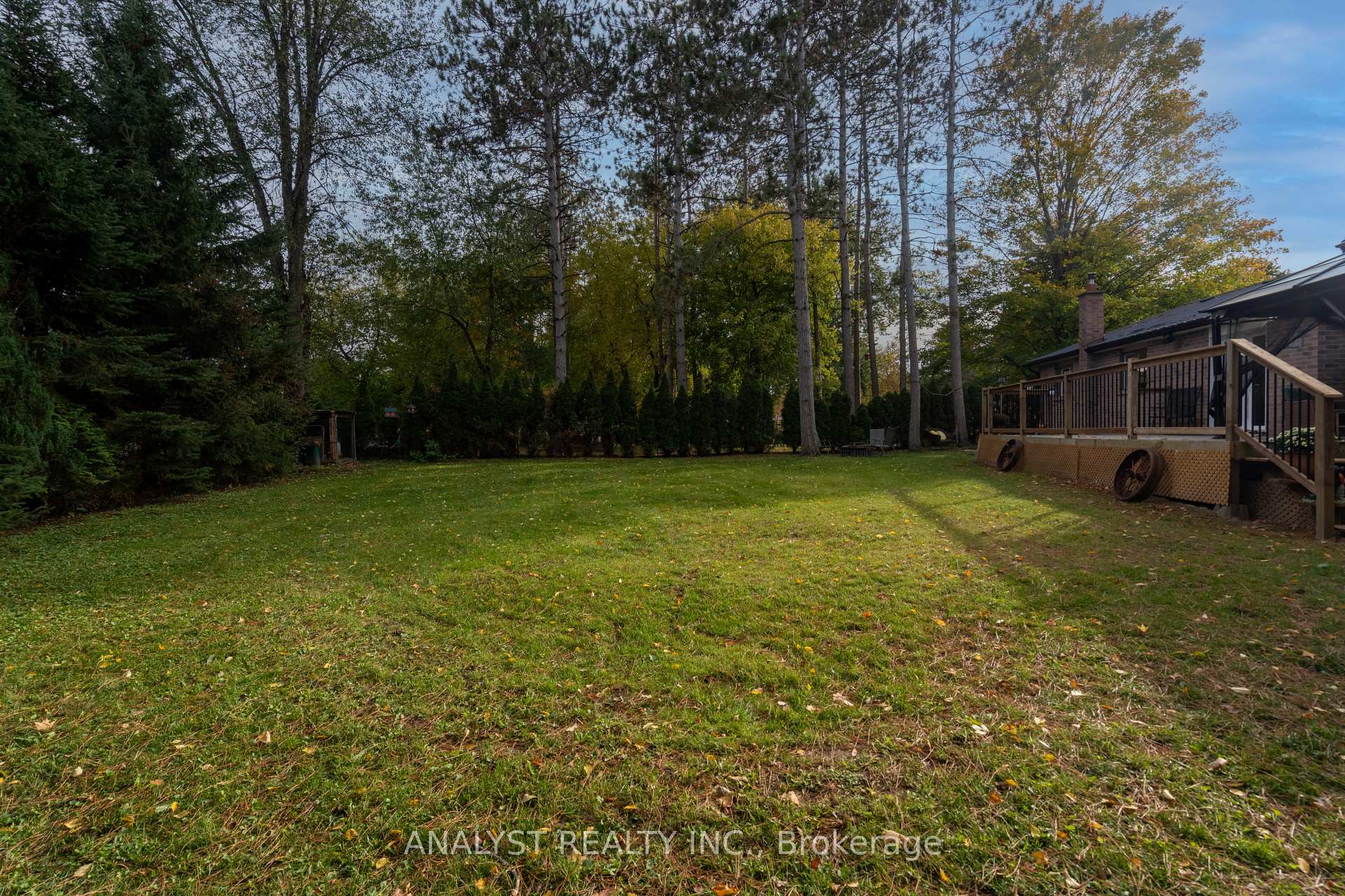 Photo 24 of 19 Pine Park Boulevard, Adjala-Tosorontio, Everett — HOMEH