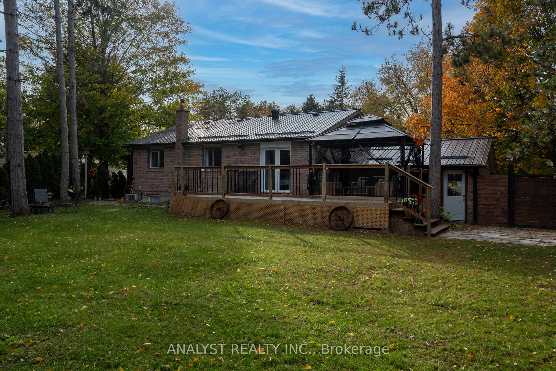 Photo 26 of 19 Pine Park Boulevard, Adjala-Tosorontio, Everett — HOMEH