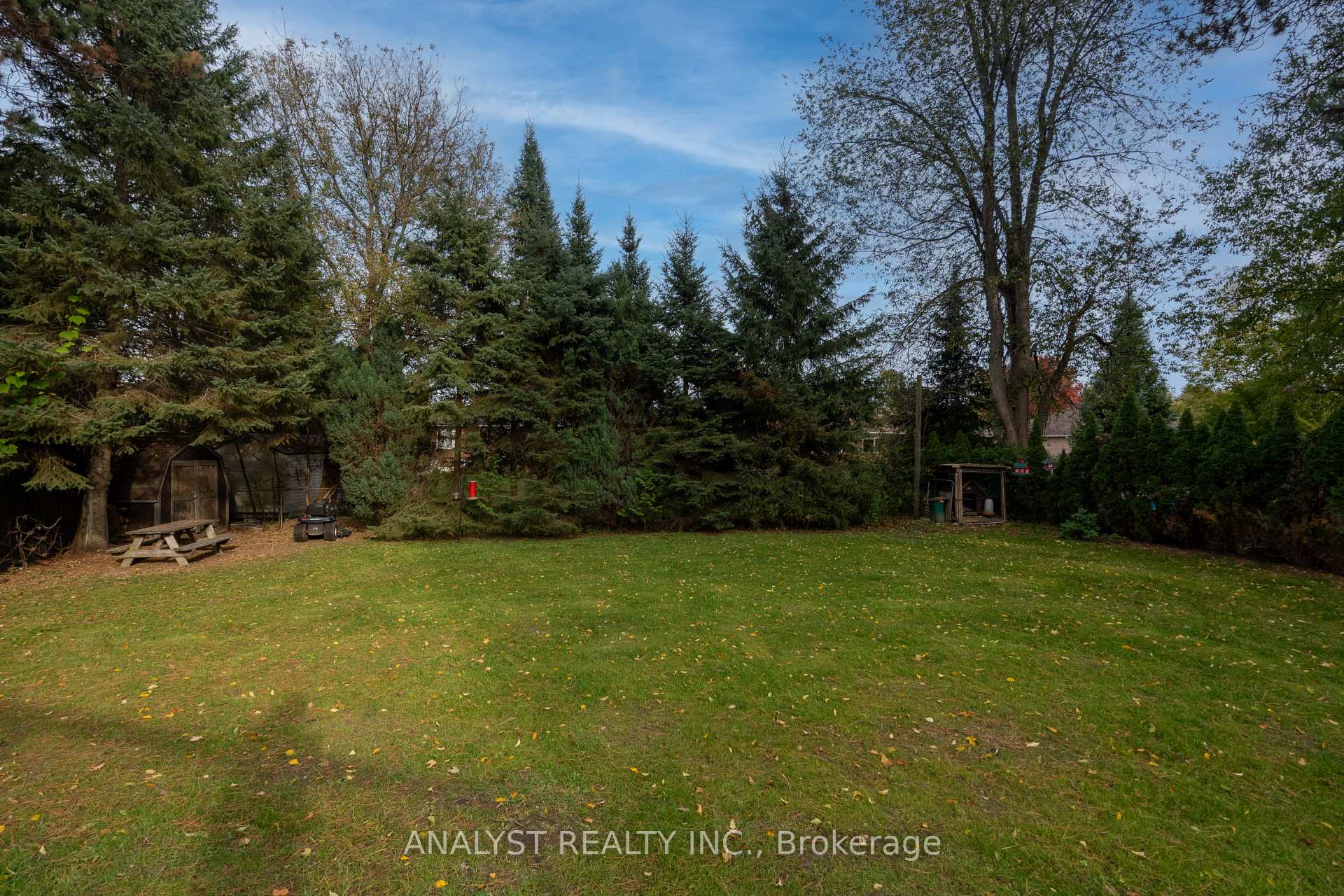 Photo 35 of 19 Pine Park Boulevard, Adjala-Tosorontio, Everett — HOMEH
