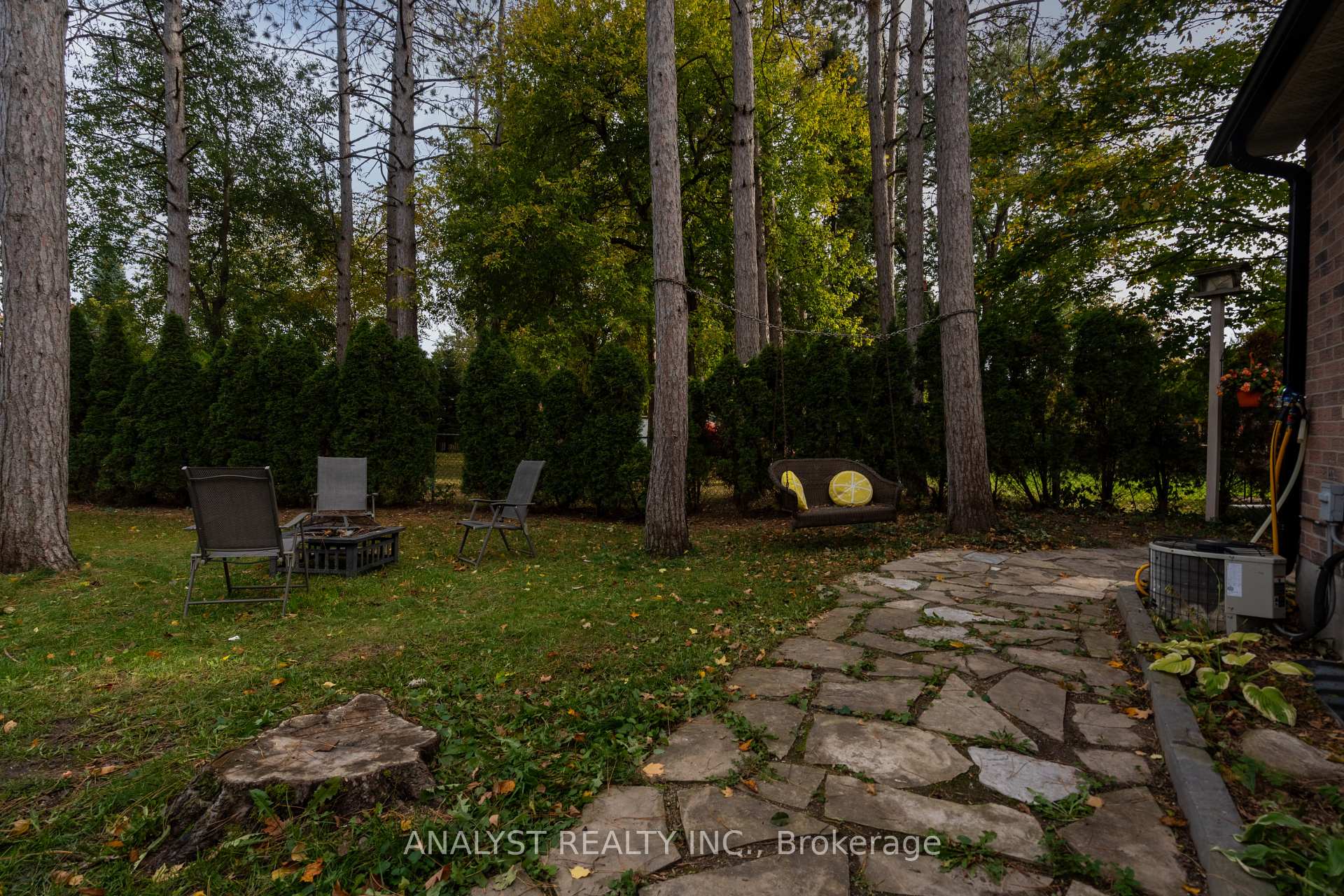 Photo 36 of 19 Pine Park Boulevard, Adjala-Tosorontio, Everett — HOMEH