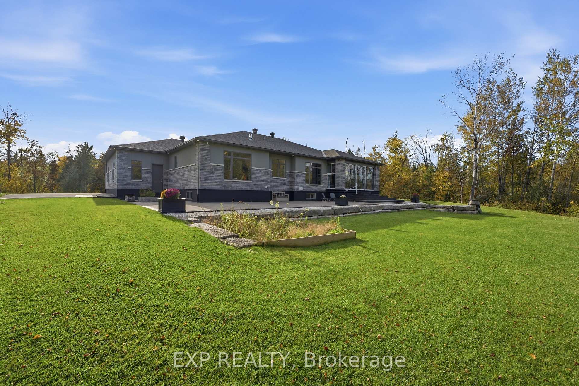 Photo 47 of 157 Wilbert Cox Drive, Ottawa, Huntley Ward (South East) — HOMEH