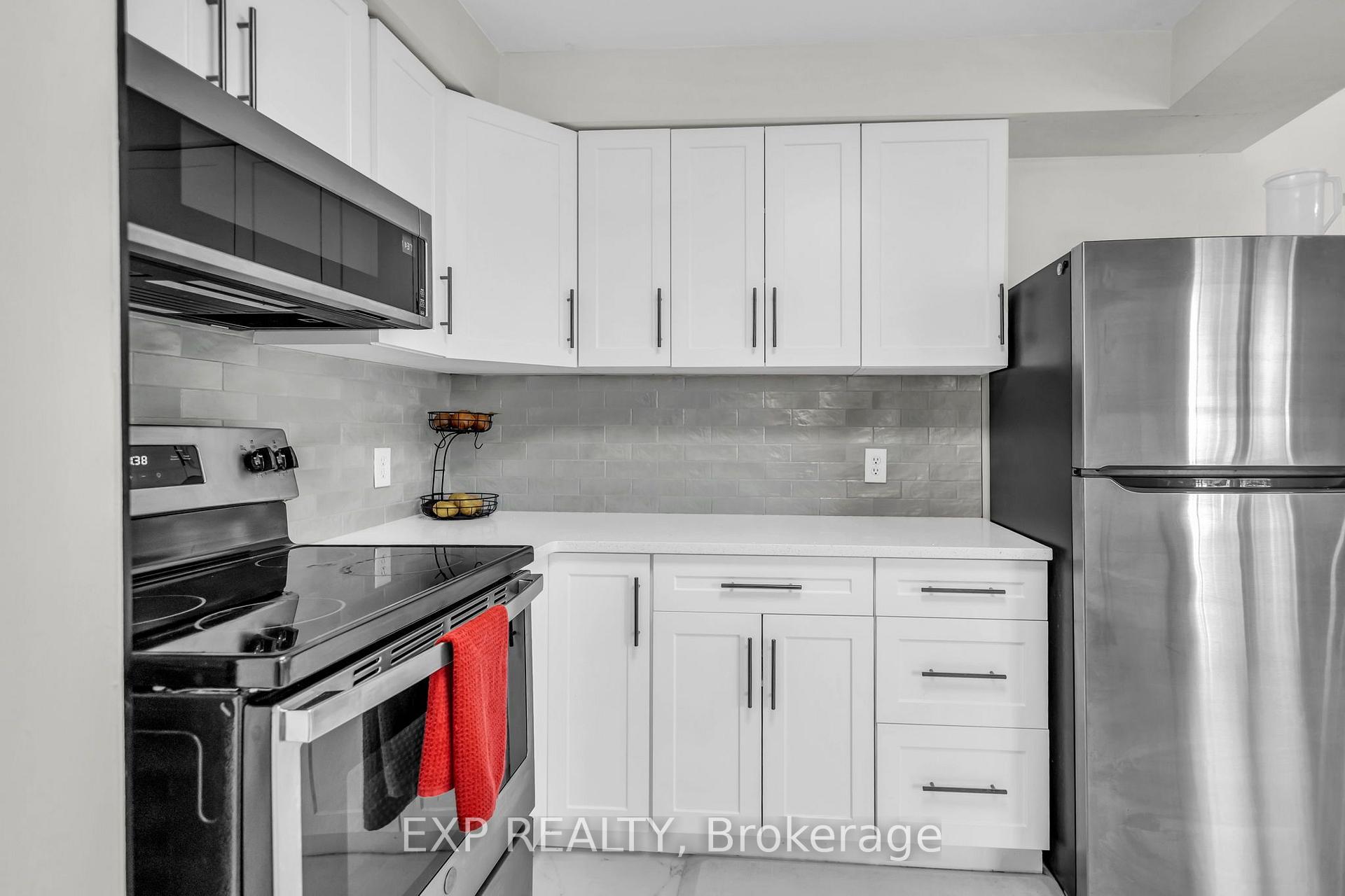 Photo 17 of 623 King Street W, Chatham-Kent, Chatham — HOMEH