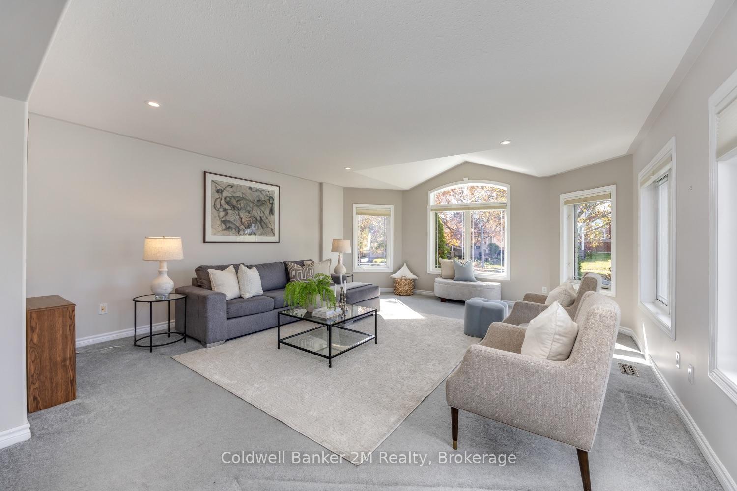 Photo of 504 Settler's Ridge NW
