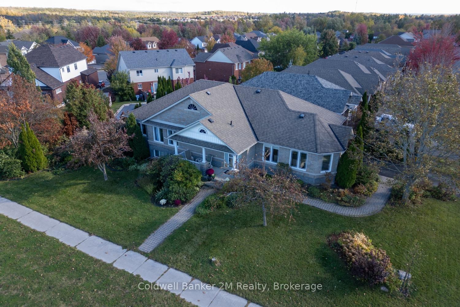 Front of 504 Settler's Ridge NW