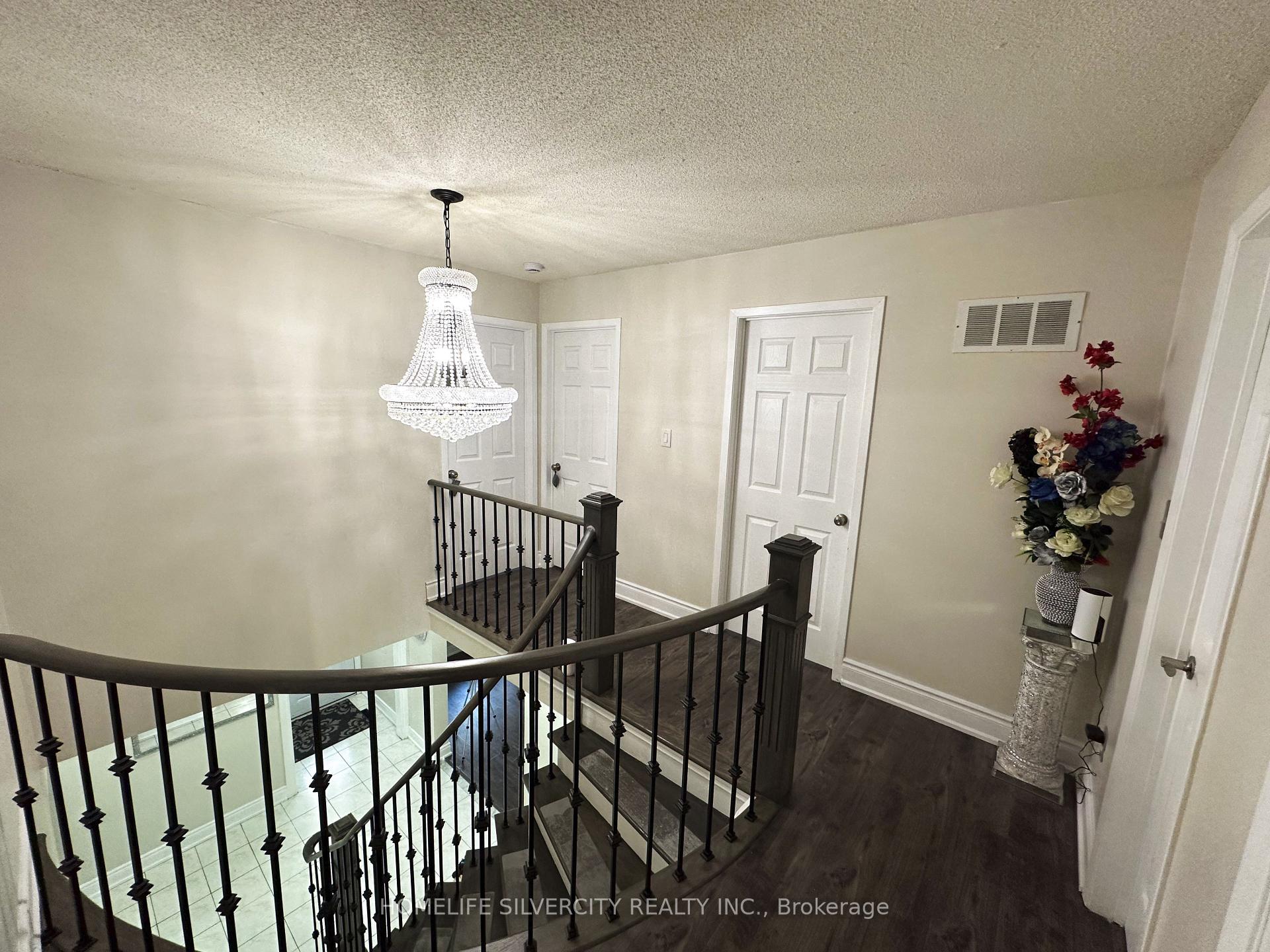Photo 24 of 200 Conestoga Drive, Brampton, Heart Lake West — HOMEH