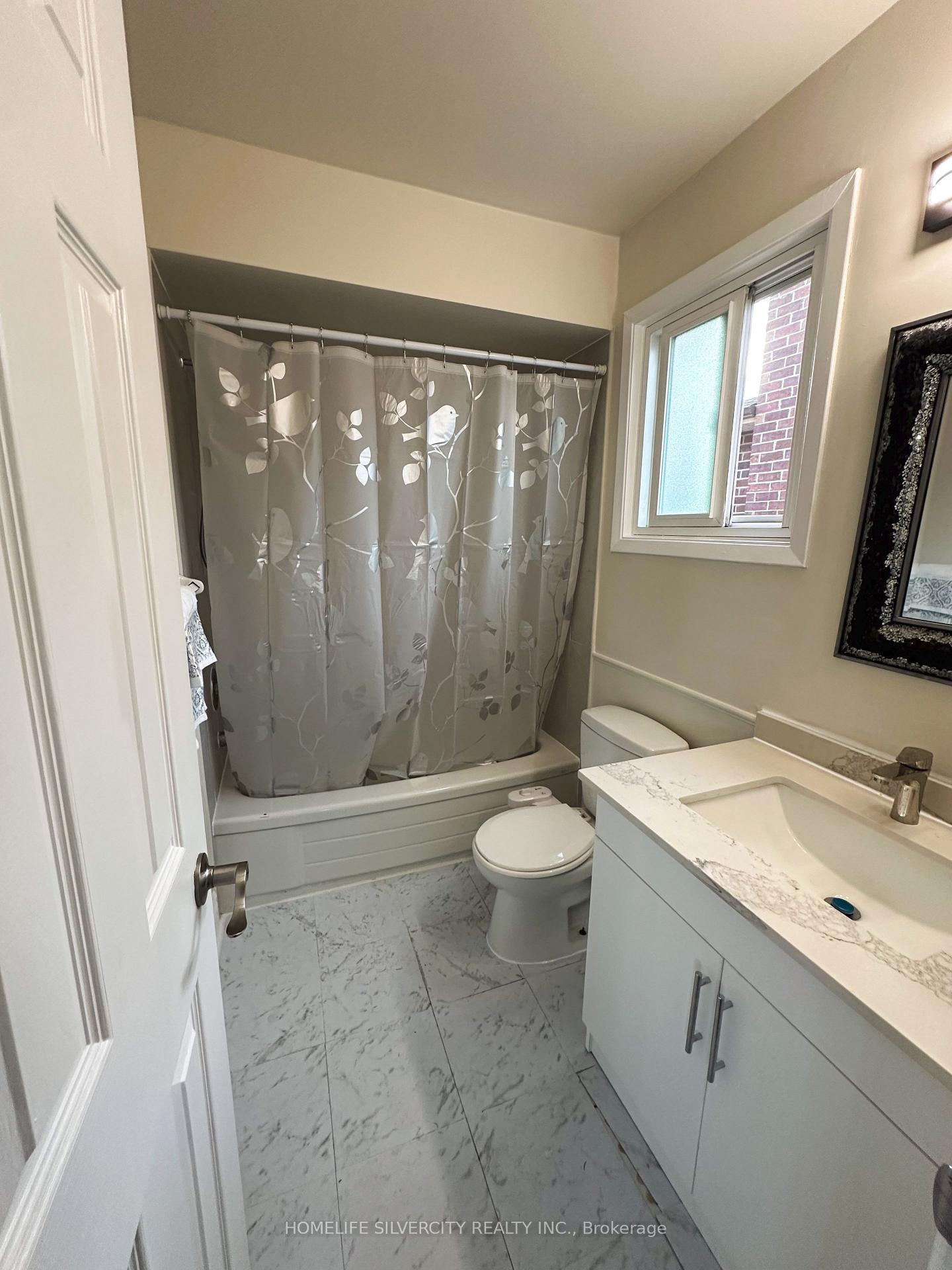 Photo 34 of 200 Conestoga Drive, Brampton, Heart Lake West — HOMEH
