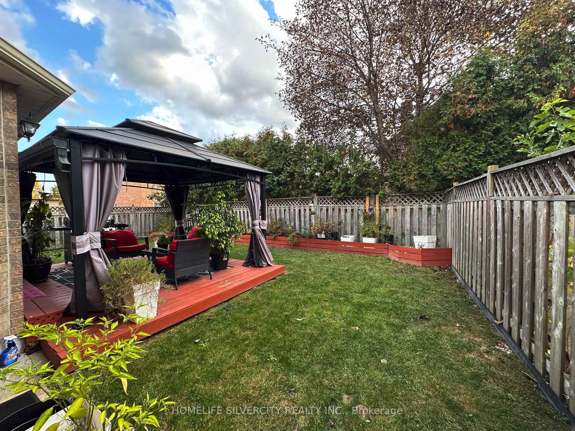 Photo 46 of 200 Conestoga Drive, Brampton, Heart Lake West — HOMEH