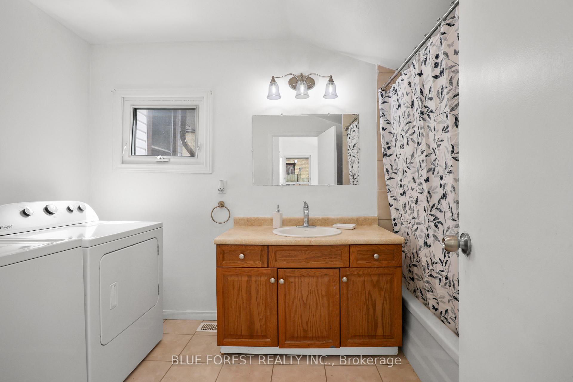 Photo 15 of 508 Hatch Street, Woodstock, Woodstock - South — HOMEH