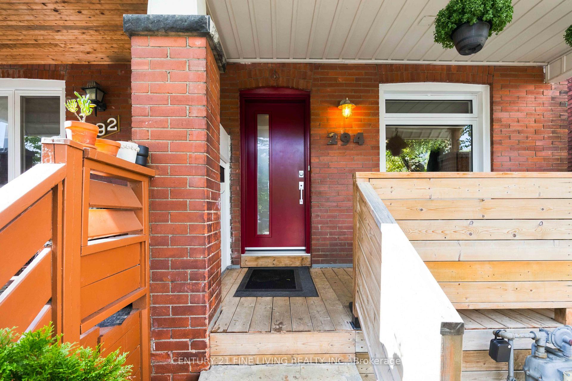 Photo 2 of 294 Gainsborough Road, Toronto, Woodbine Corridor — HOMEH