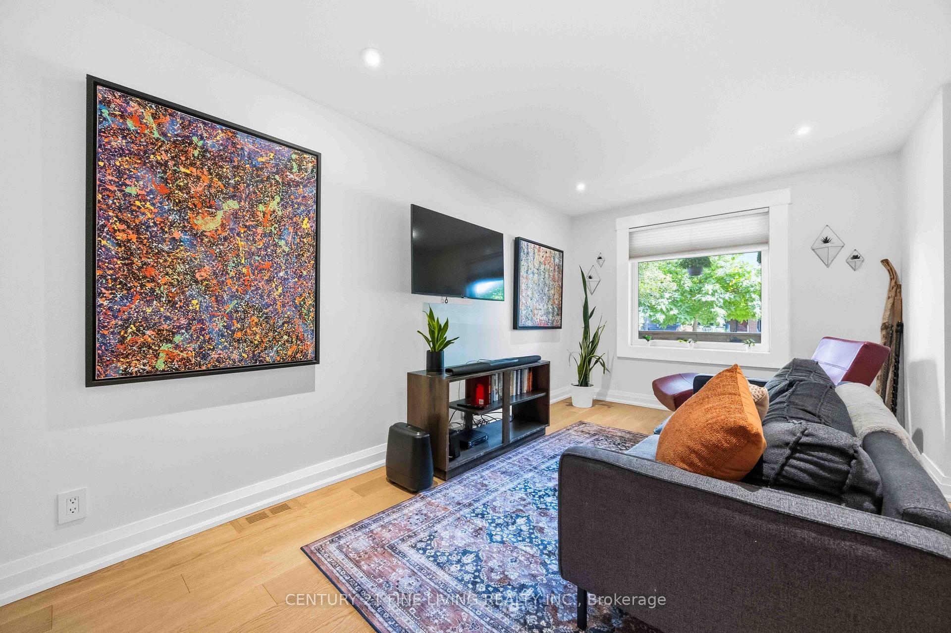 Photo 7 of 294 Gainsborough Road, Toronto, Woodbine Corridor — HOMEH