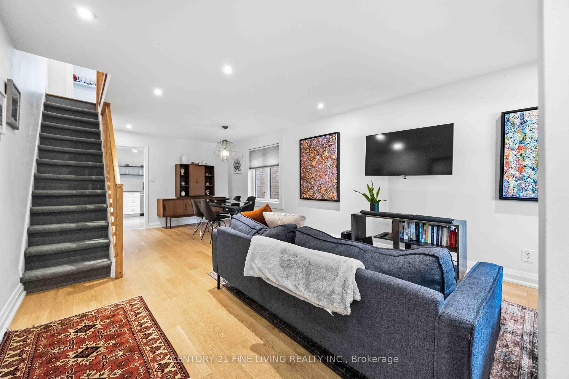 Photo 8 of 294 Gainsborough Road, Toronto, Woodbine Corridor — HOMEH