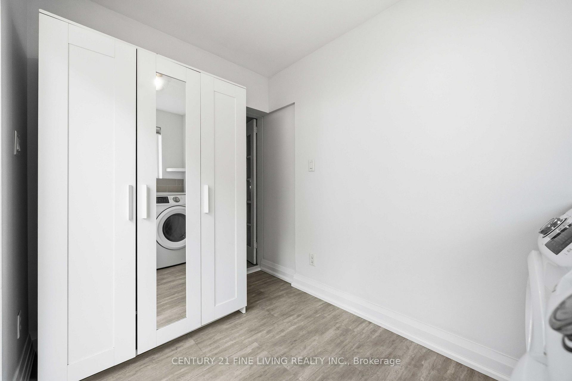 Photo 22 of 294 Gainsborough Road, Toronto, Woodbine Corridor — HOMEH