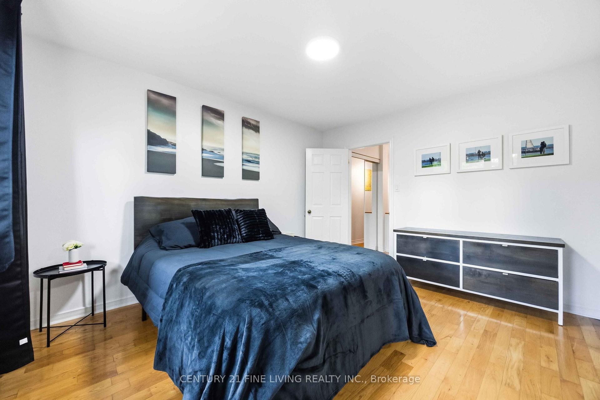 Photo 24 of 294 Gainsborough Road, Toronto, Woodbine Corridor — HOMEH